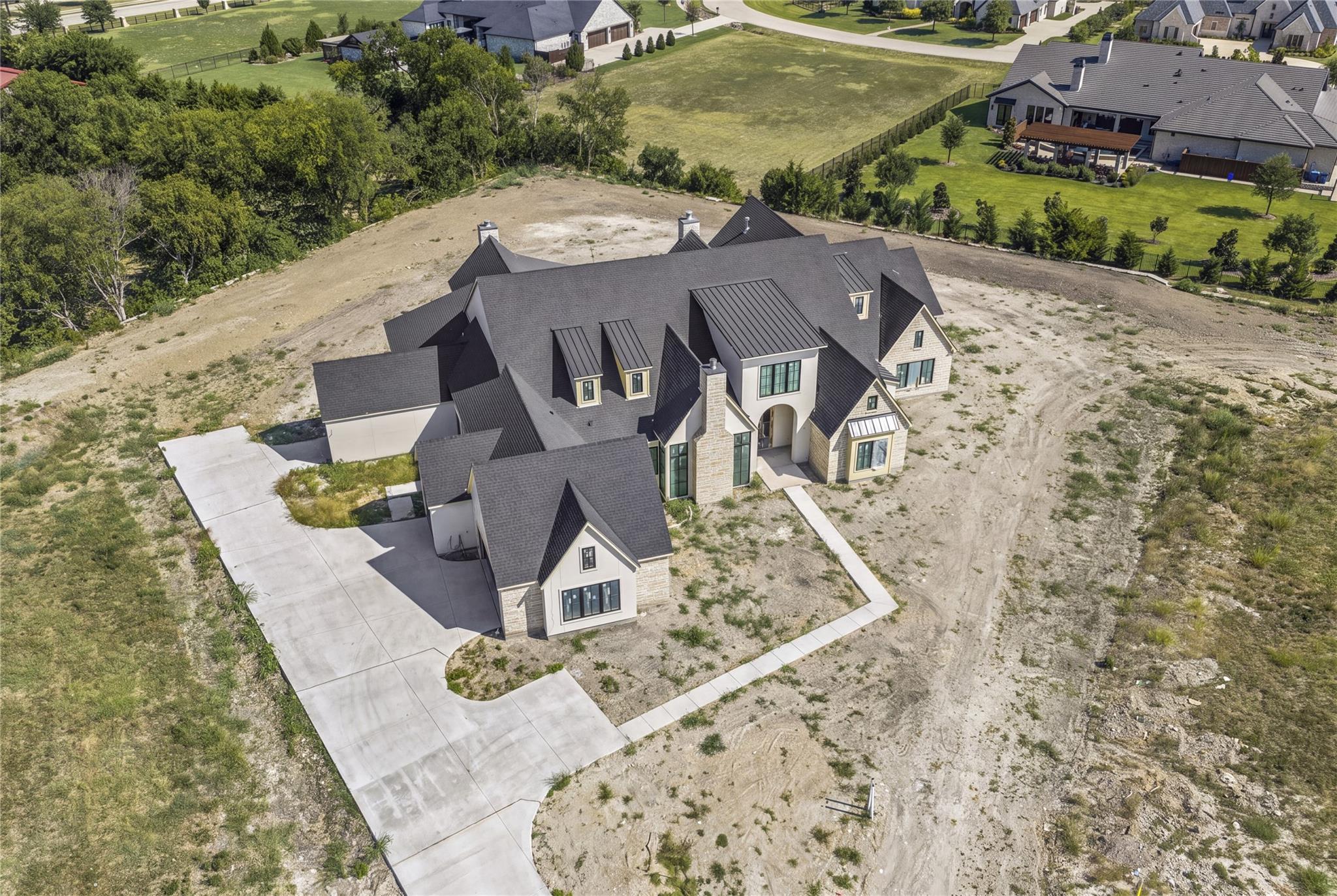 main property photo 9