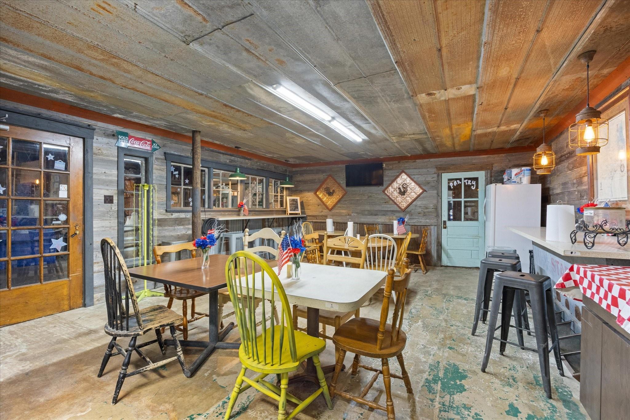 main property photo 31