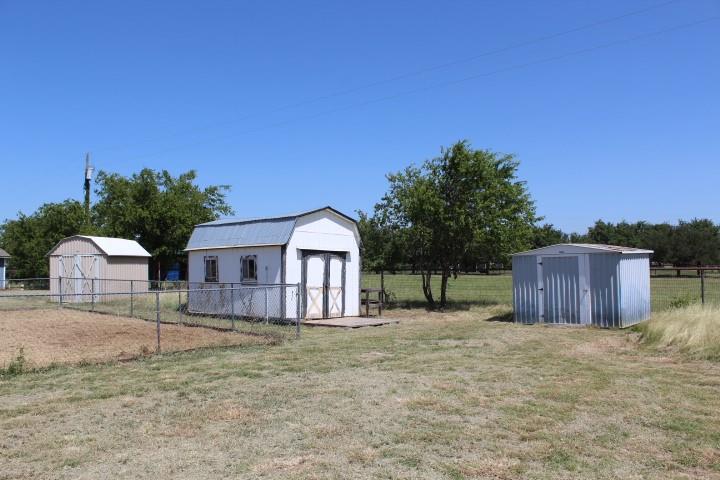 main property photo 16