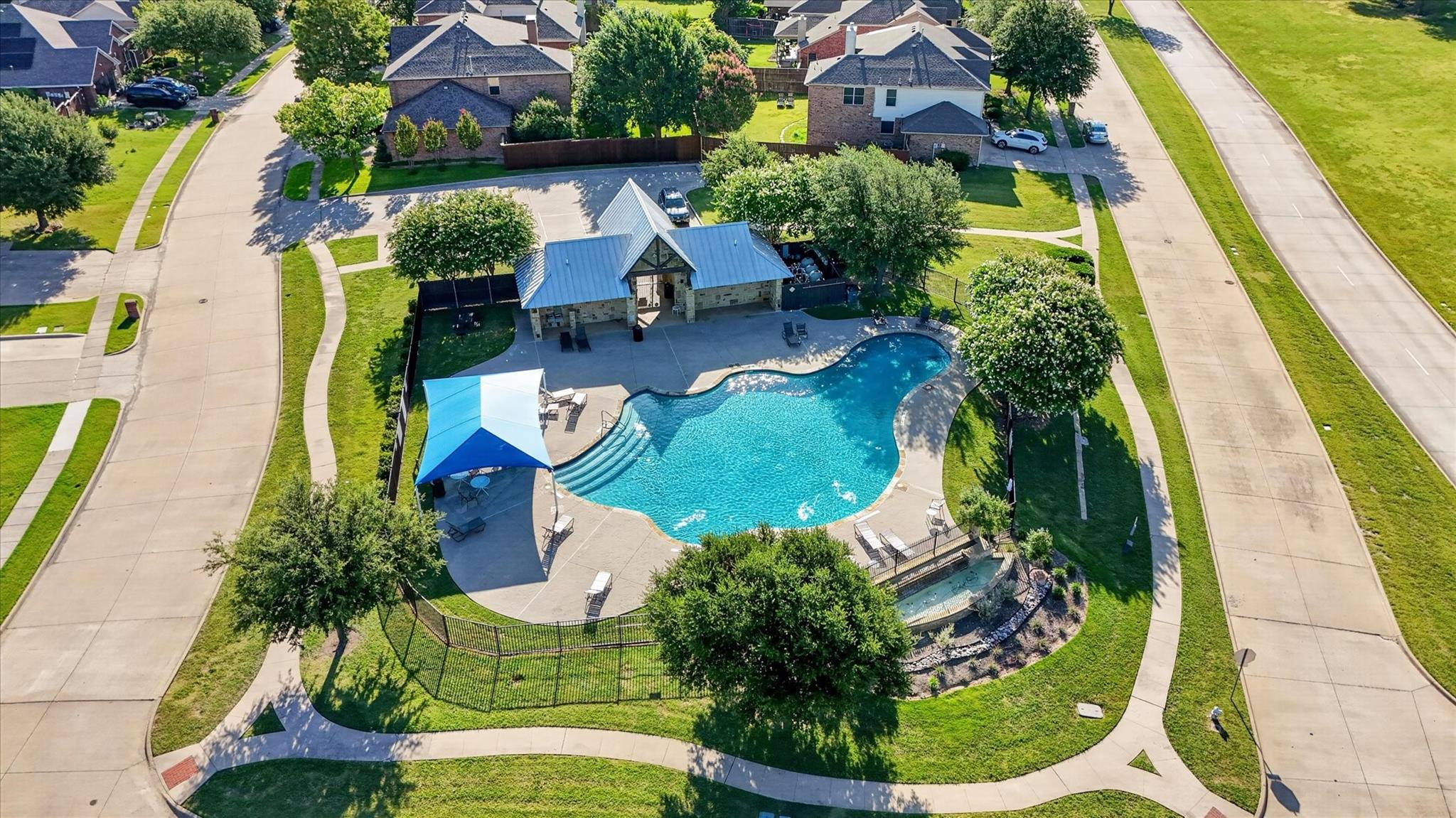 main property photo 30