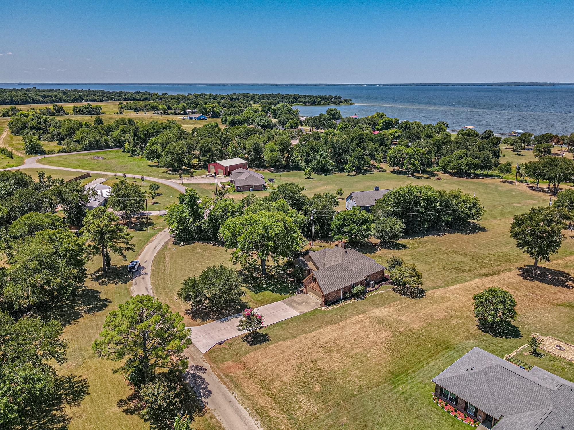 main property photo 31