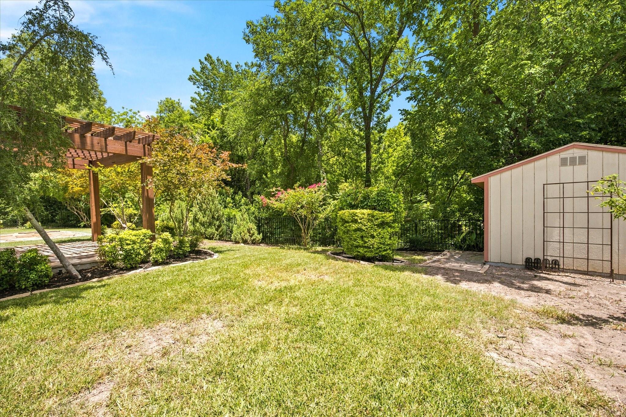 main property photo 29