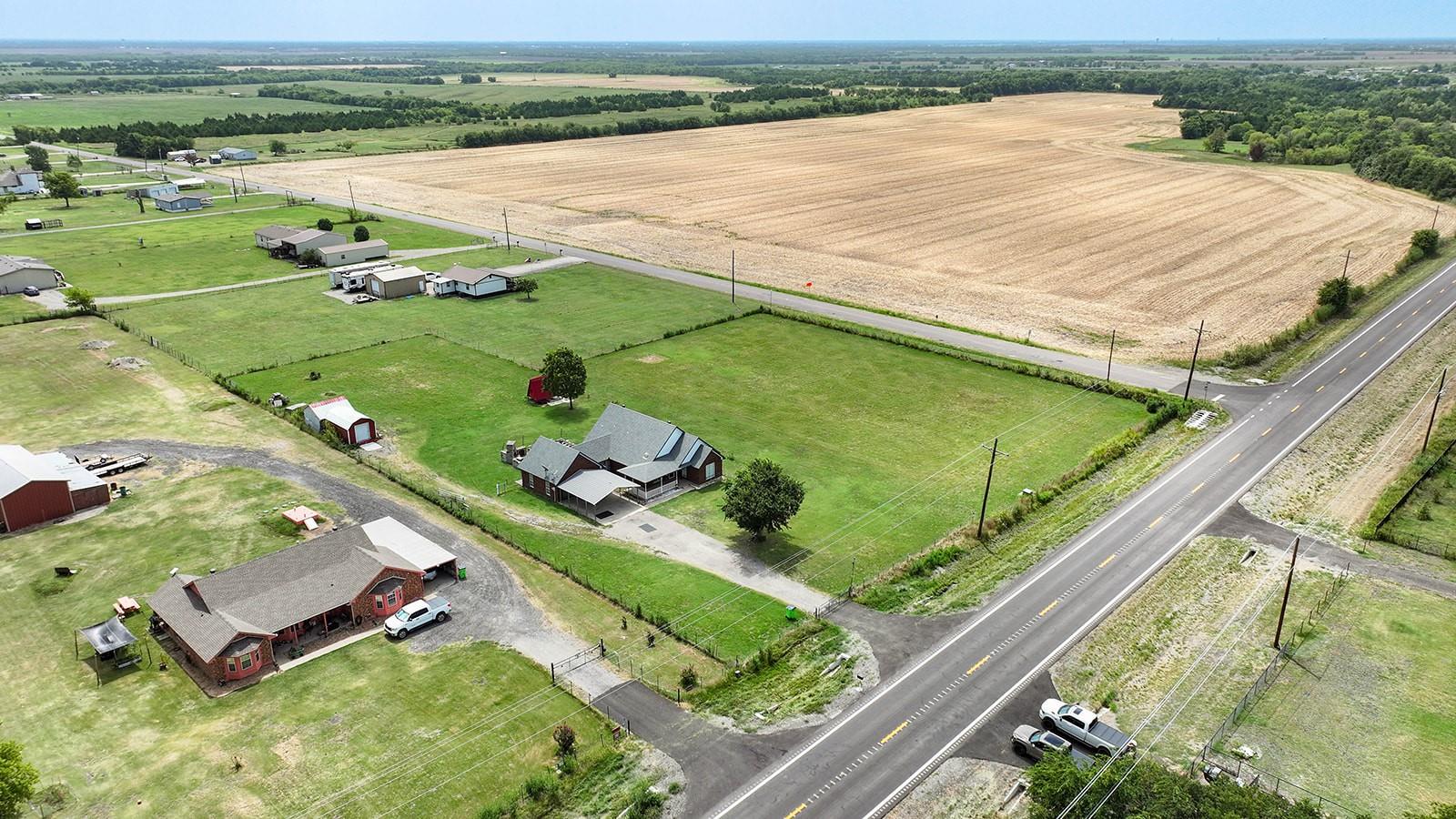 main property photo 32