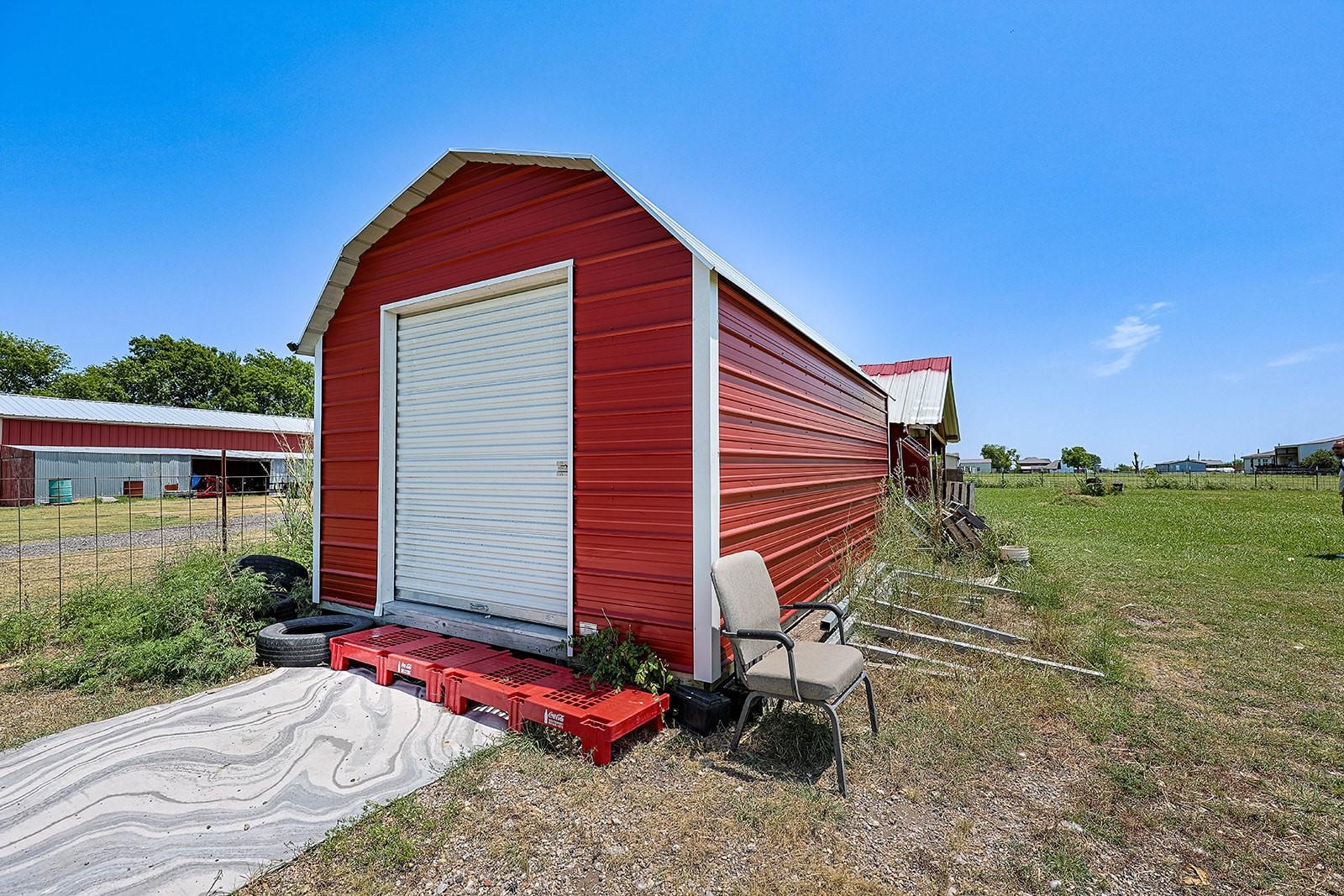 main property photo 39