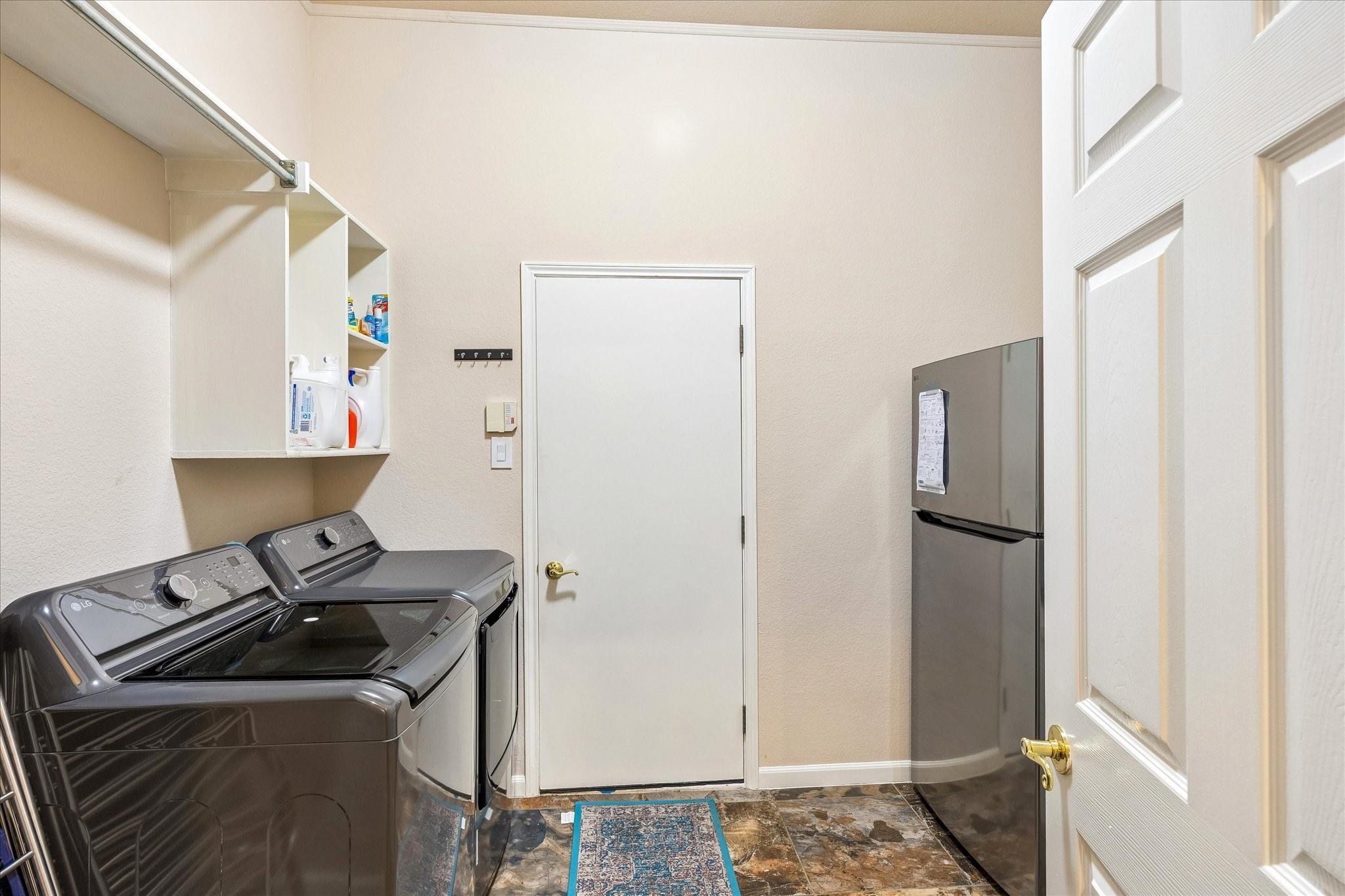 main property photo 26