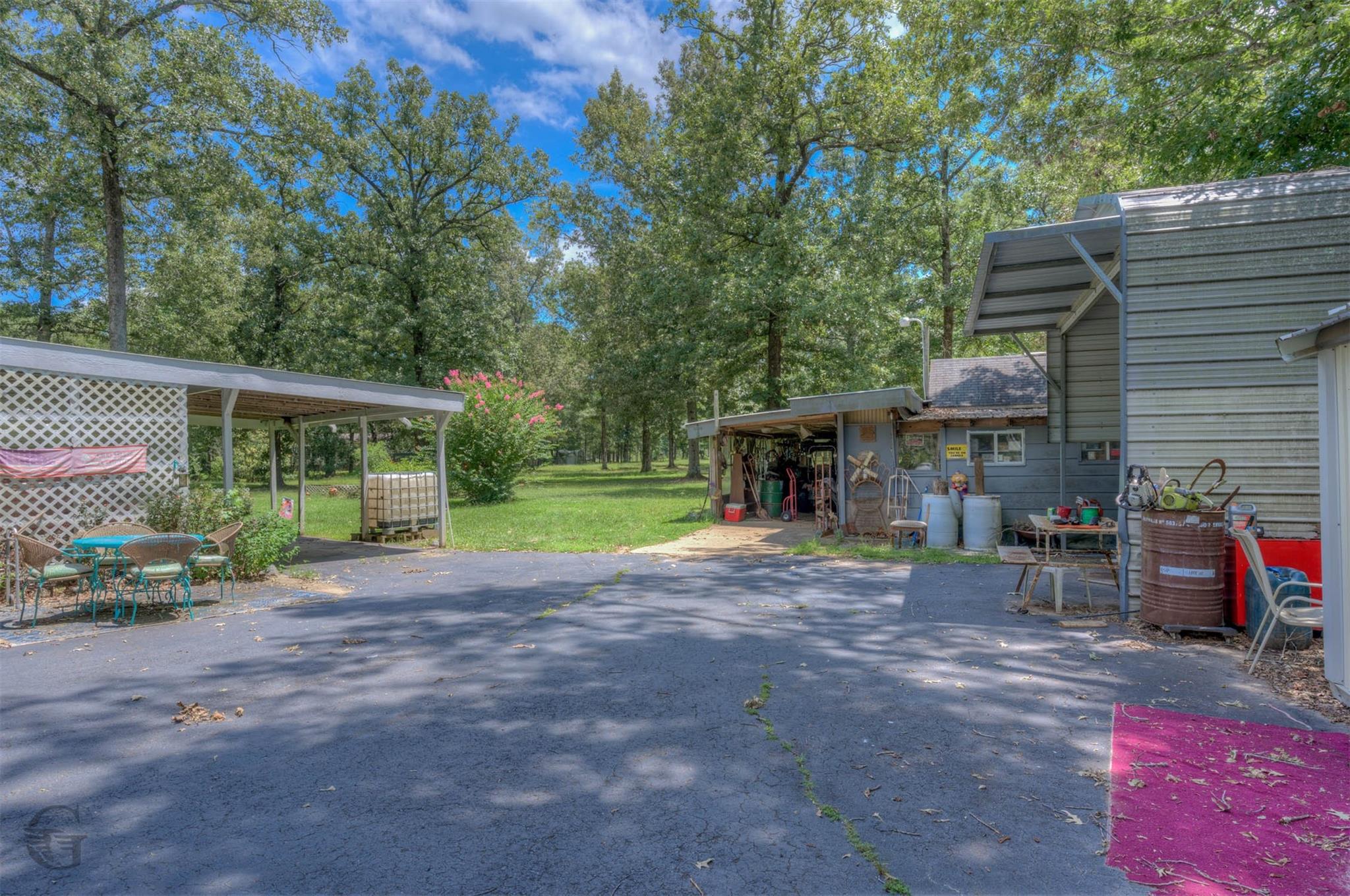 main property photo 14
