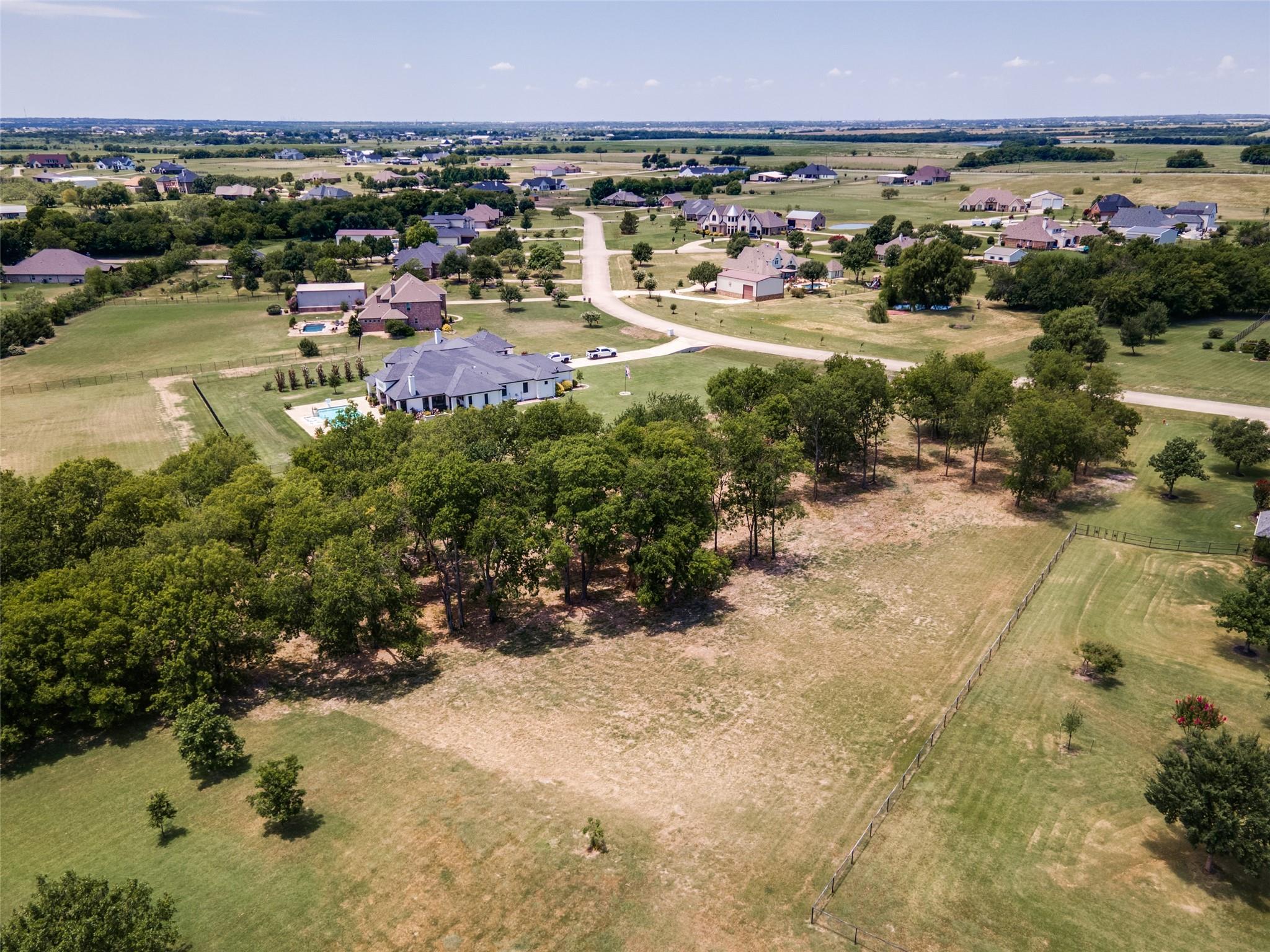 main property photo 5