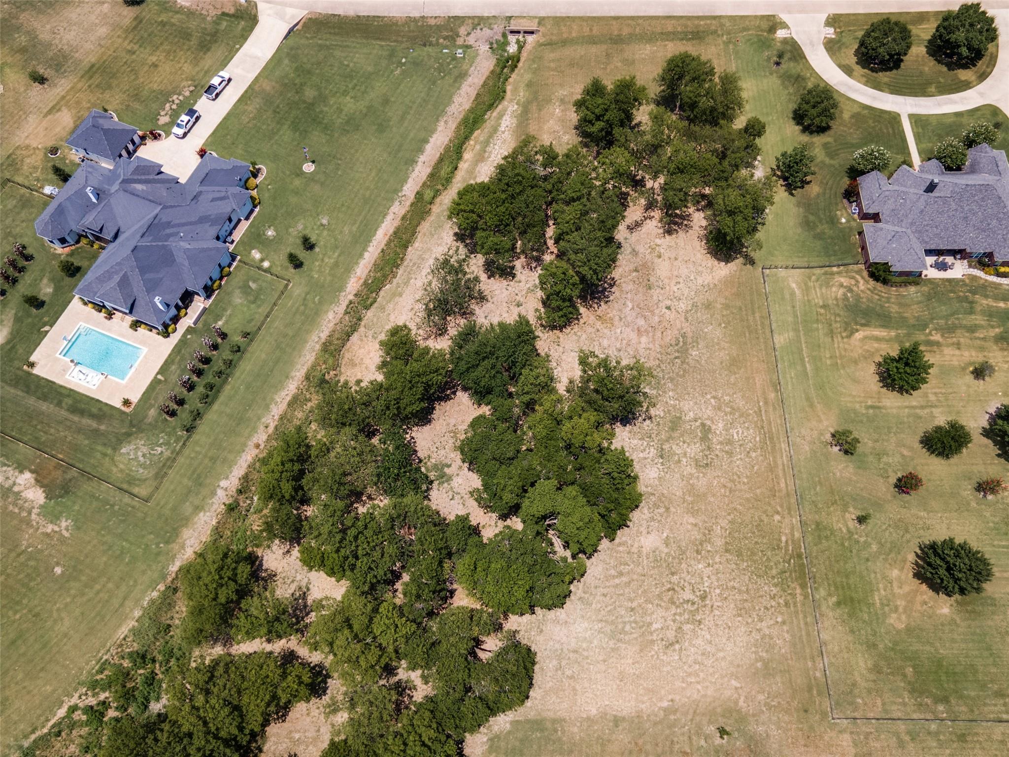 main property photo 7