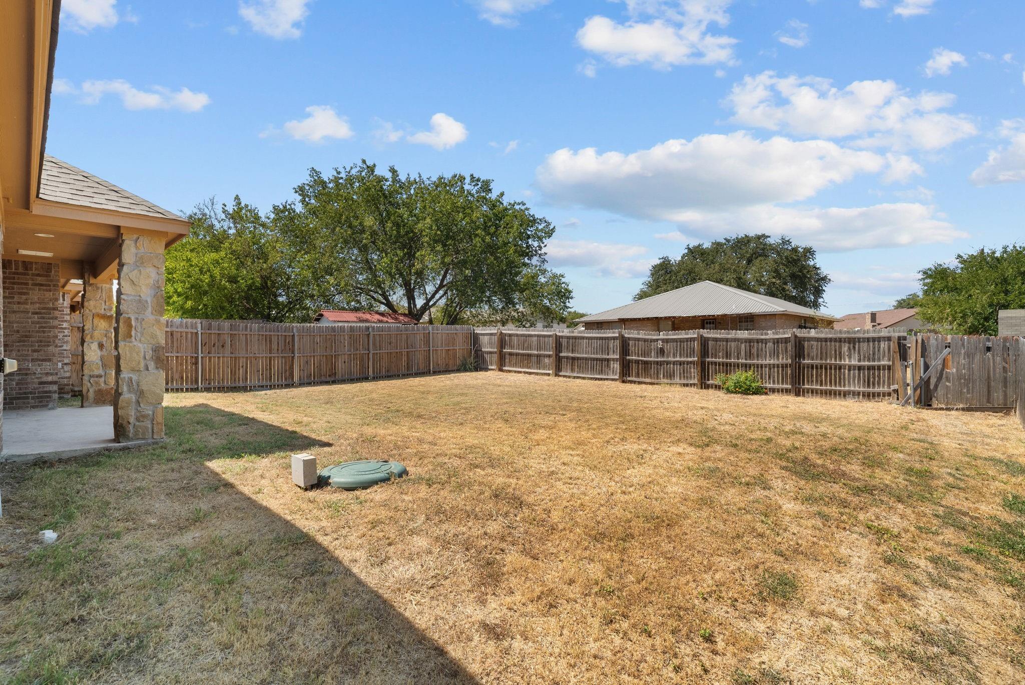 main property photo 27