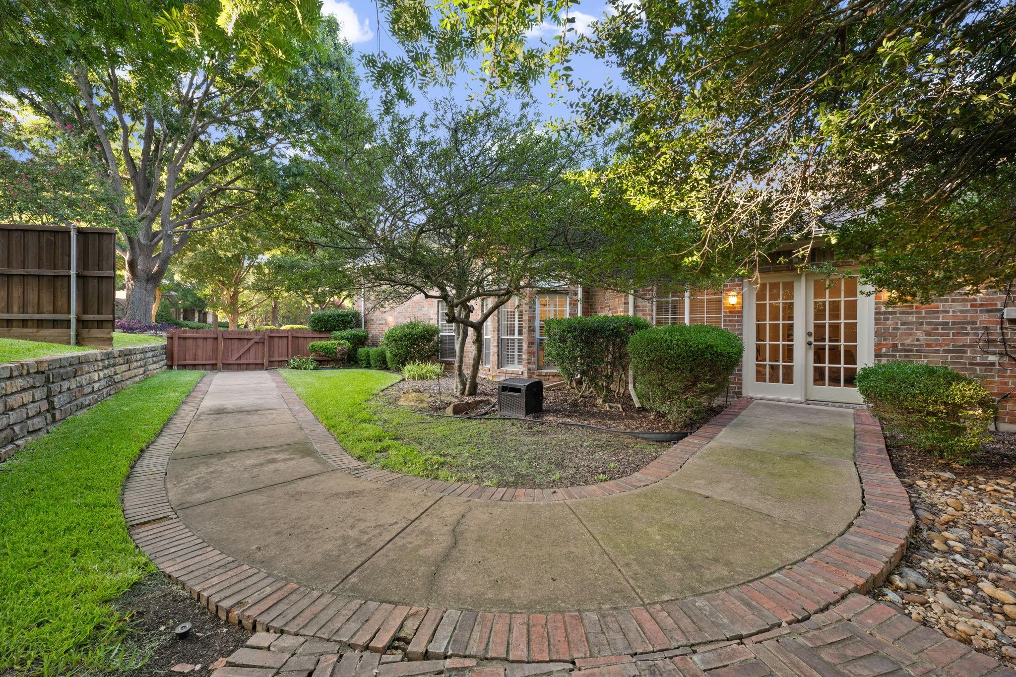 main property photo 32