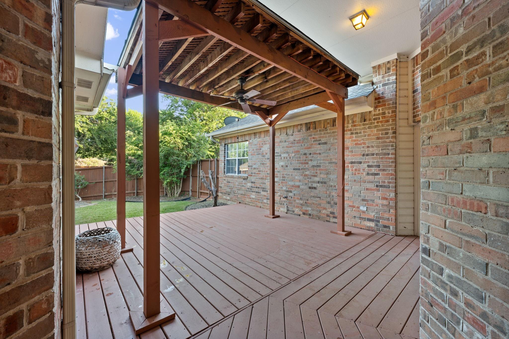 main property photo 33