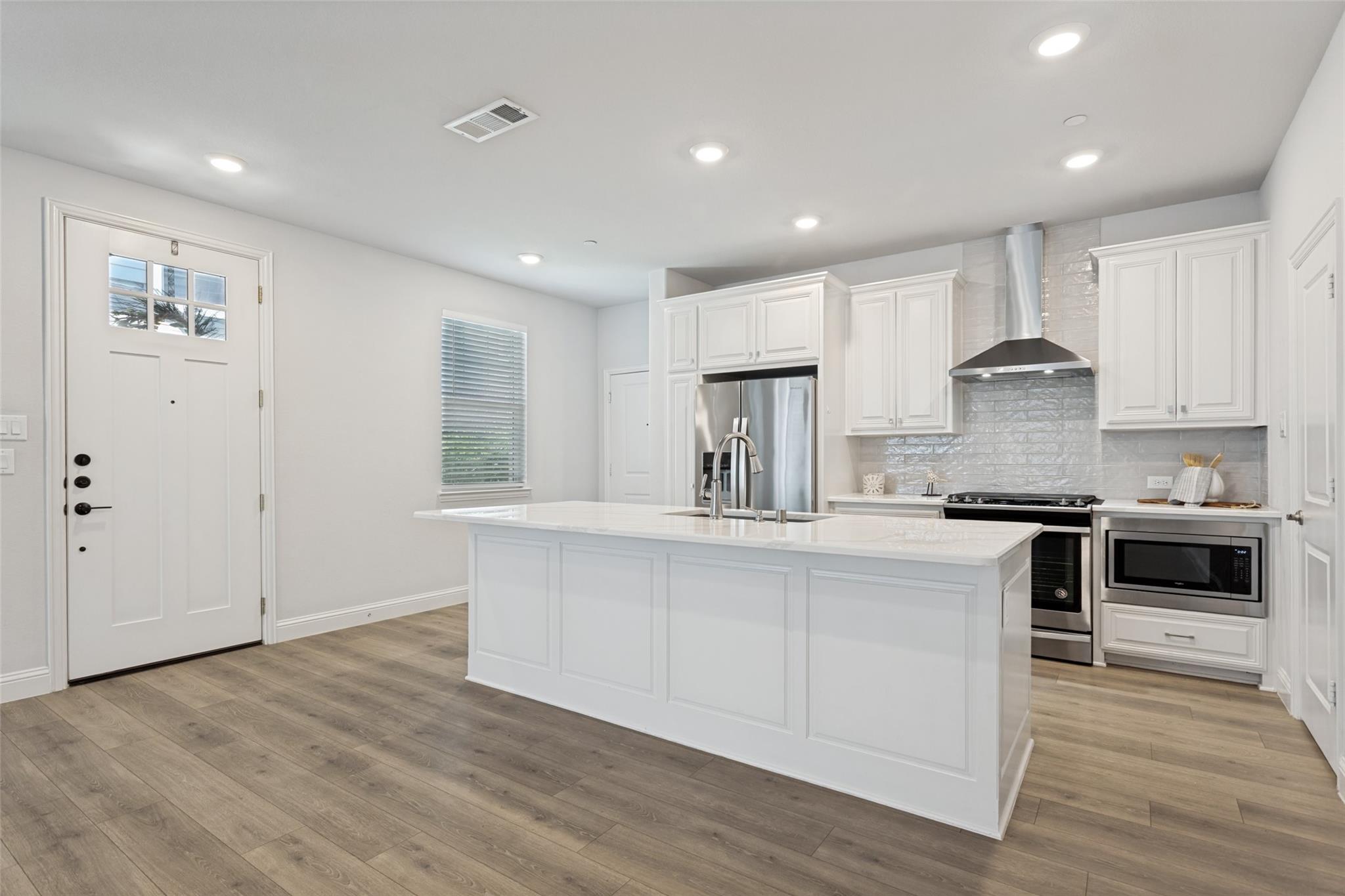 property viewer photo 6