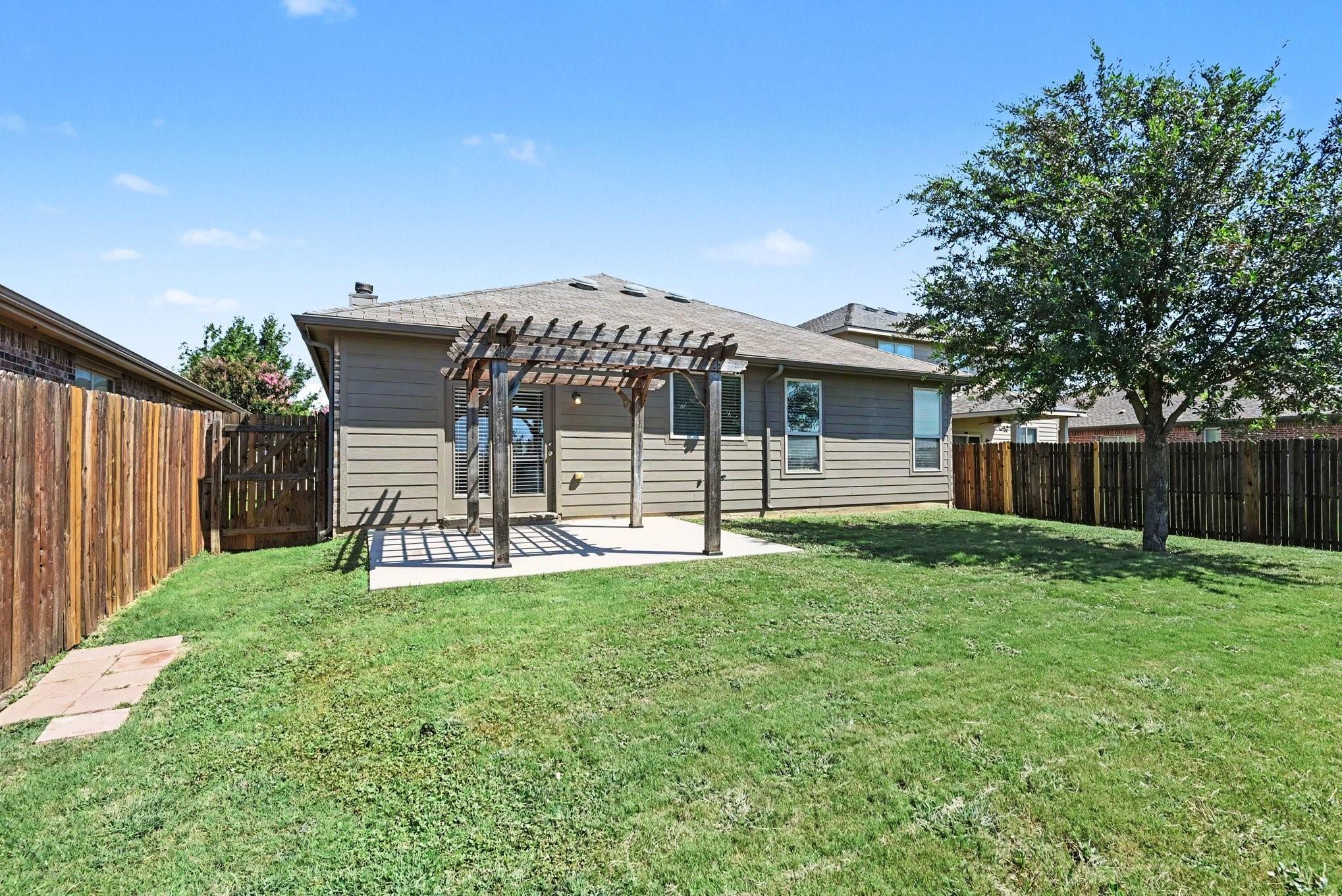main property photo 30