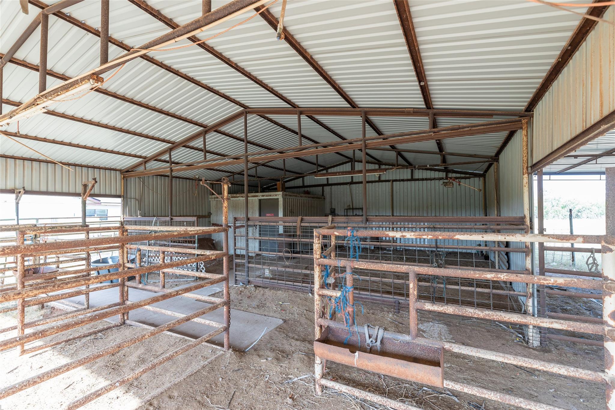 main property photo 34