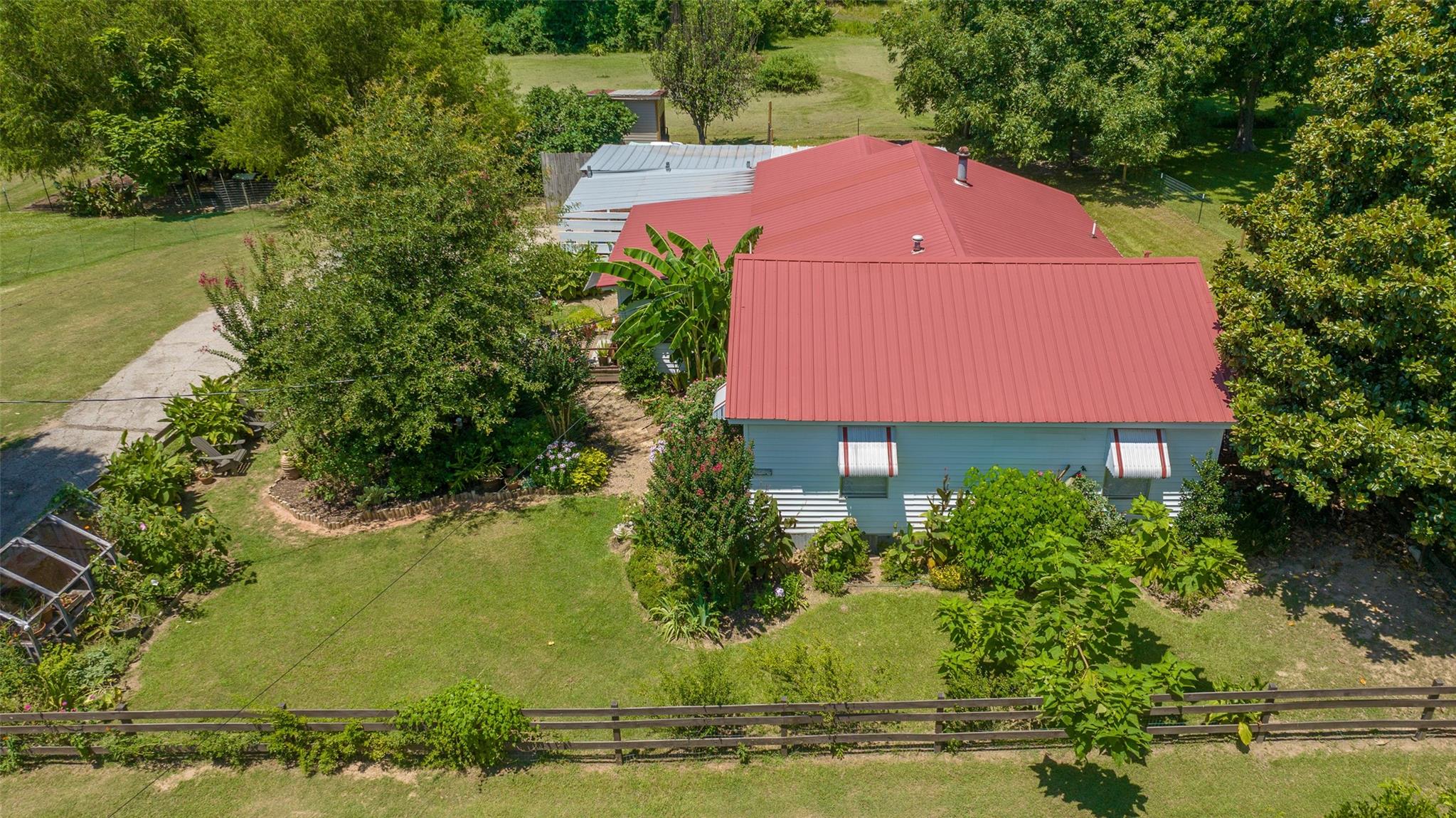 main property photo 33