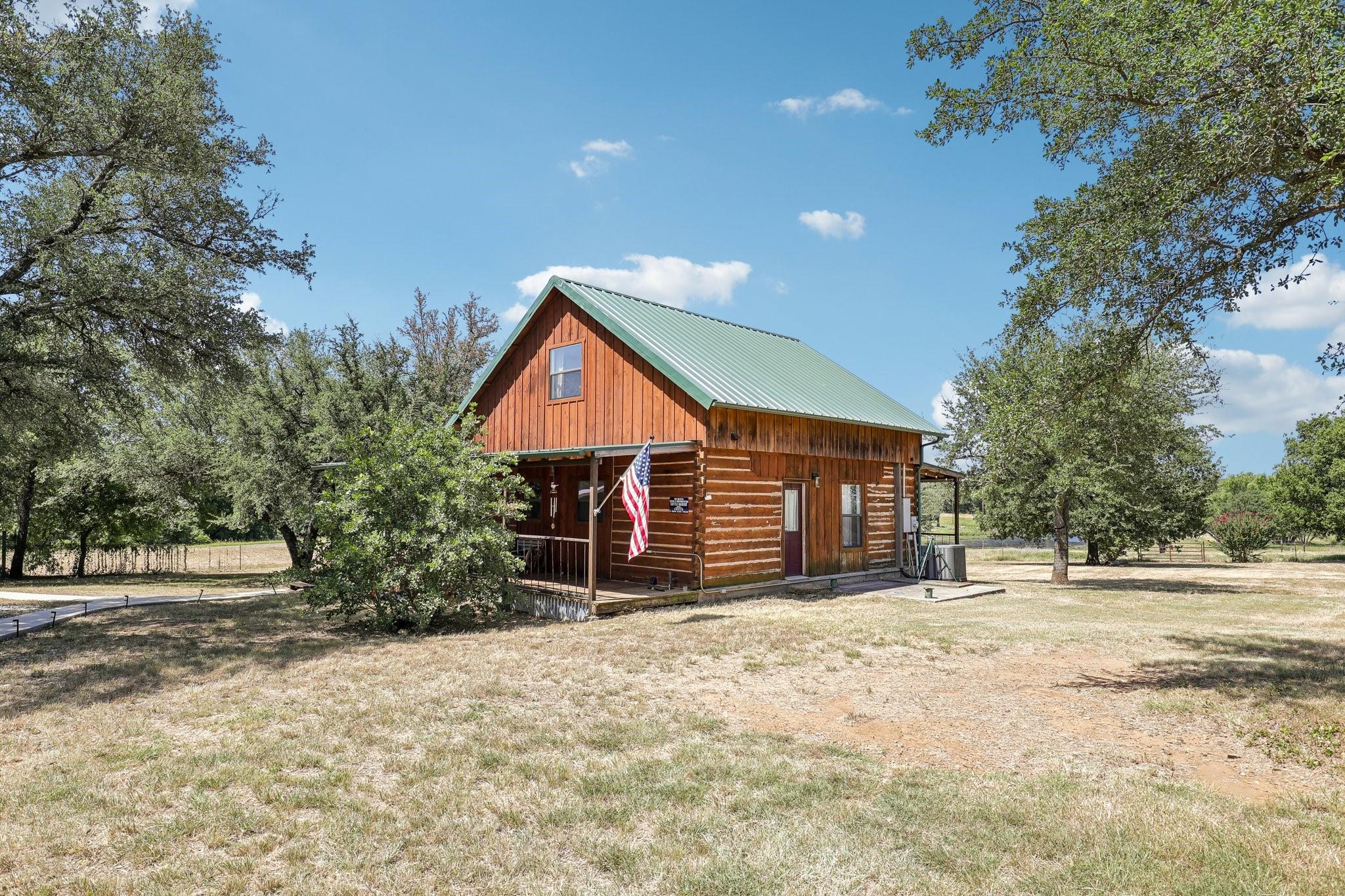 main property photo 3