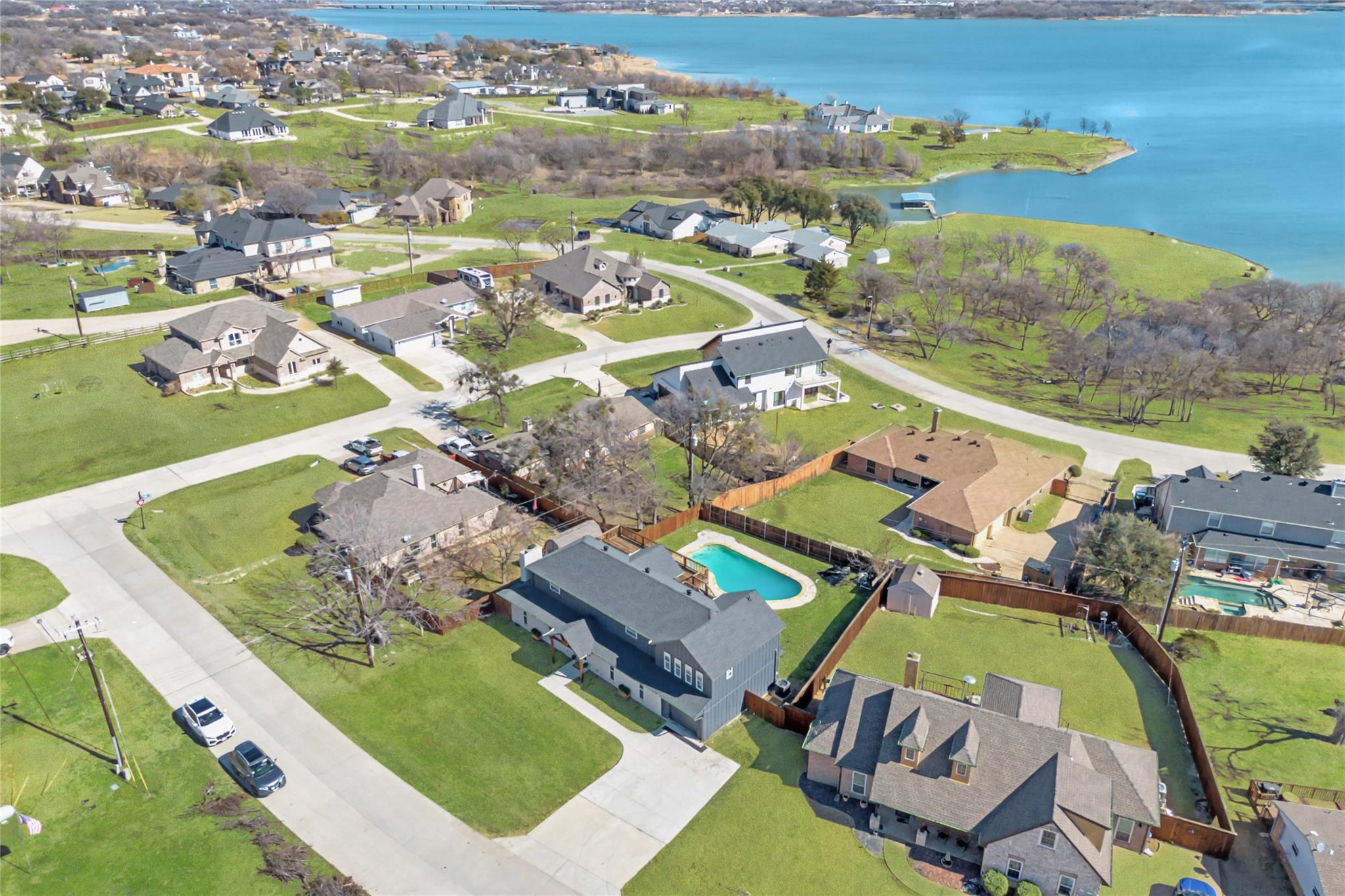 main property photo 32