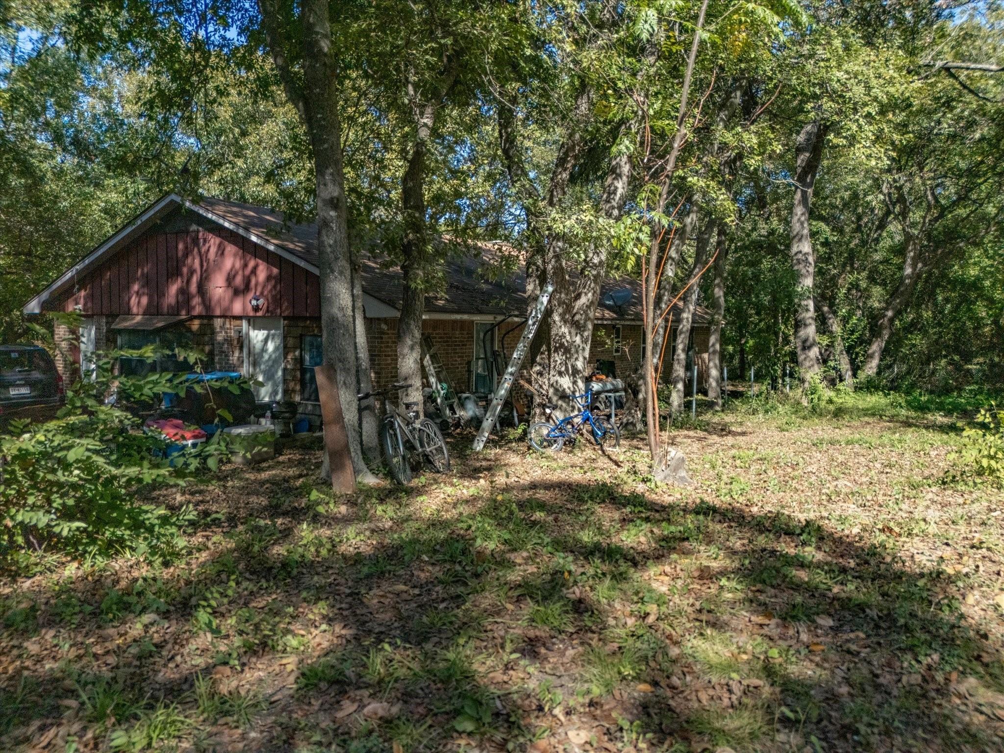 main property photo 22