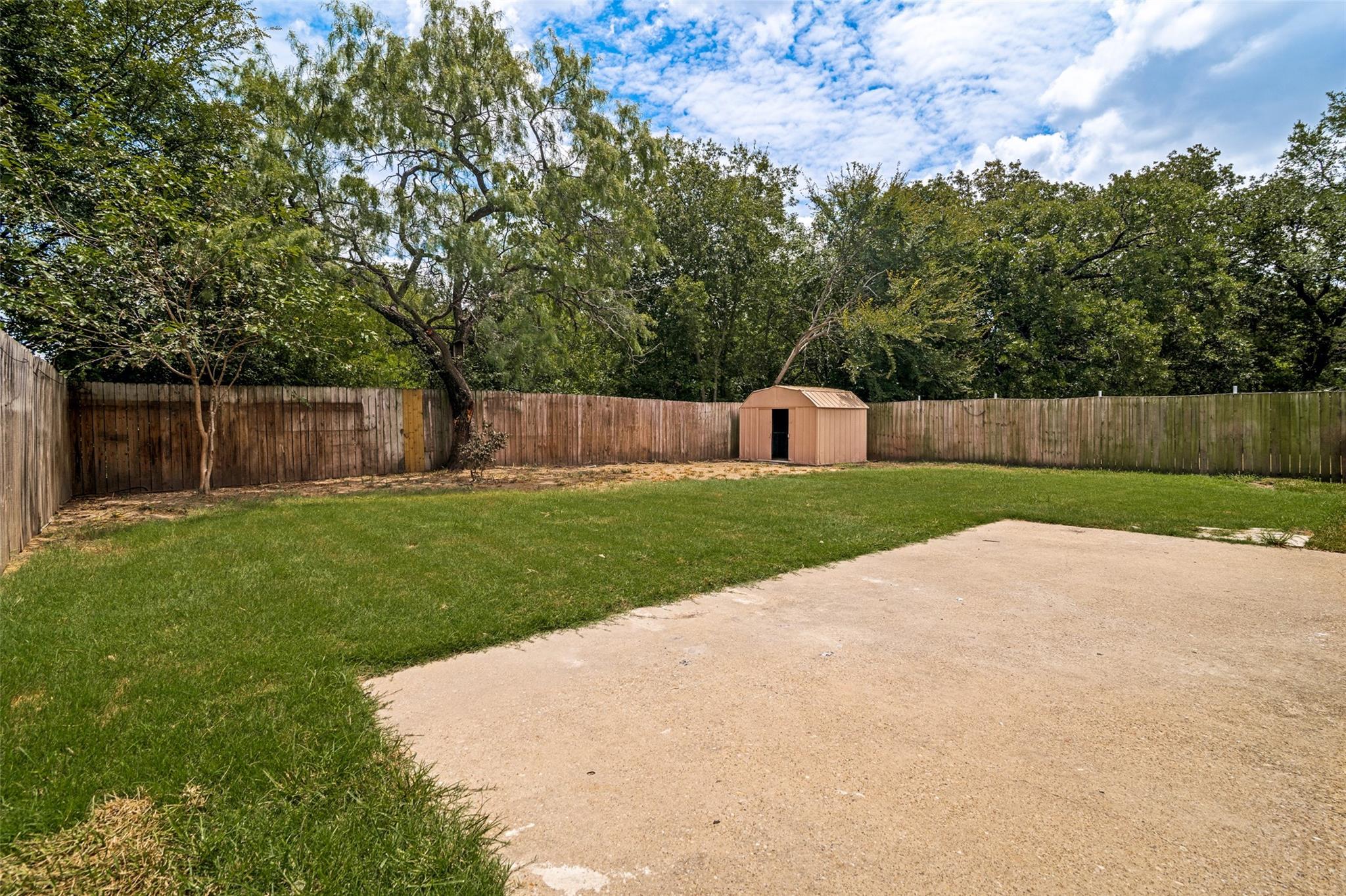main property photo 20