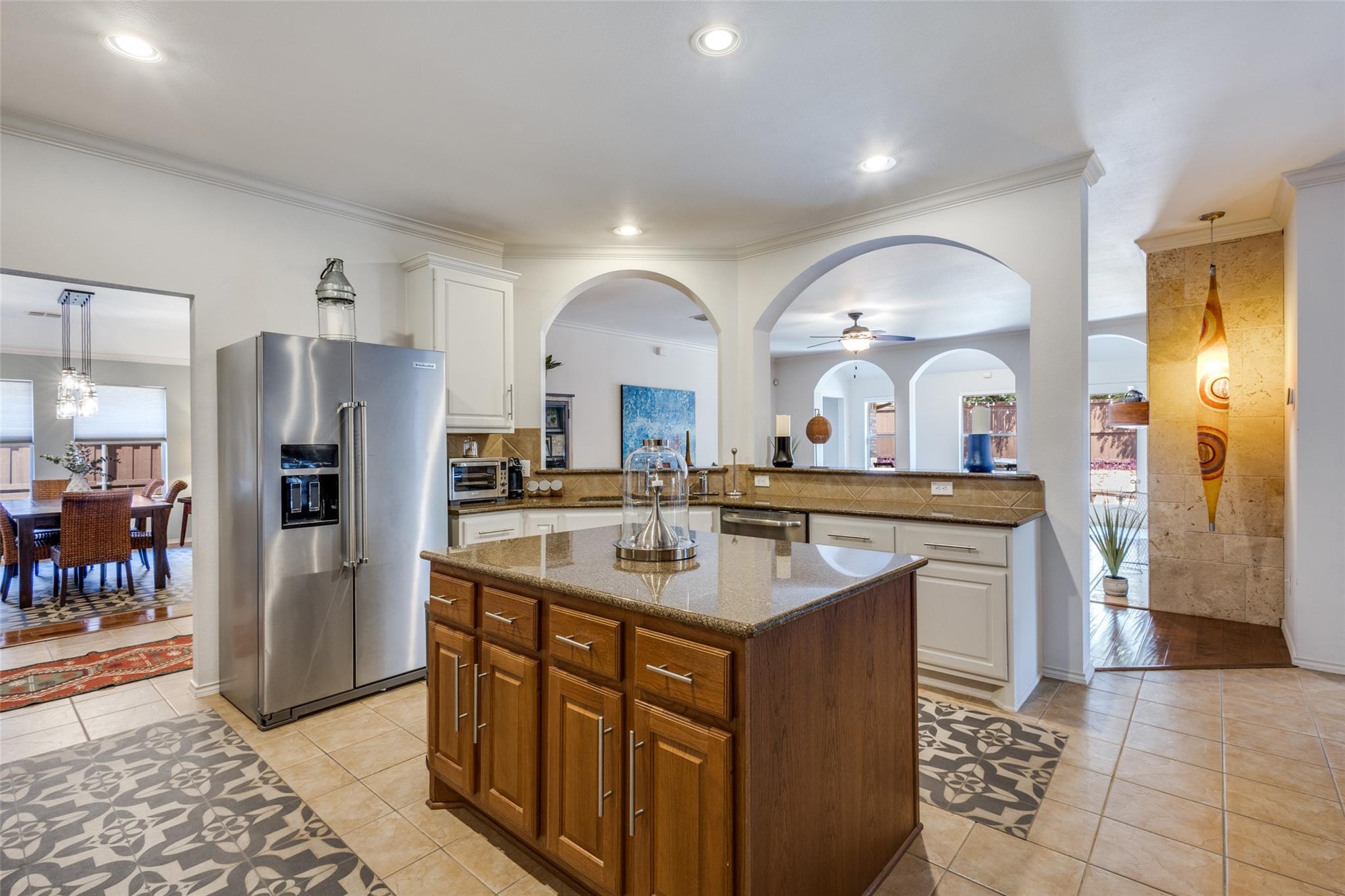 main property photo 4