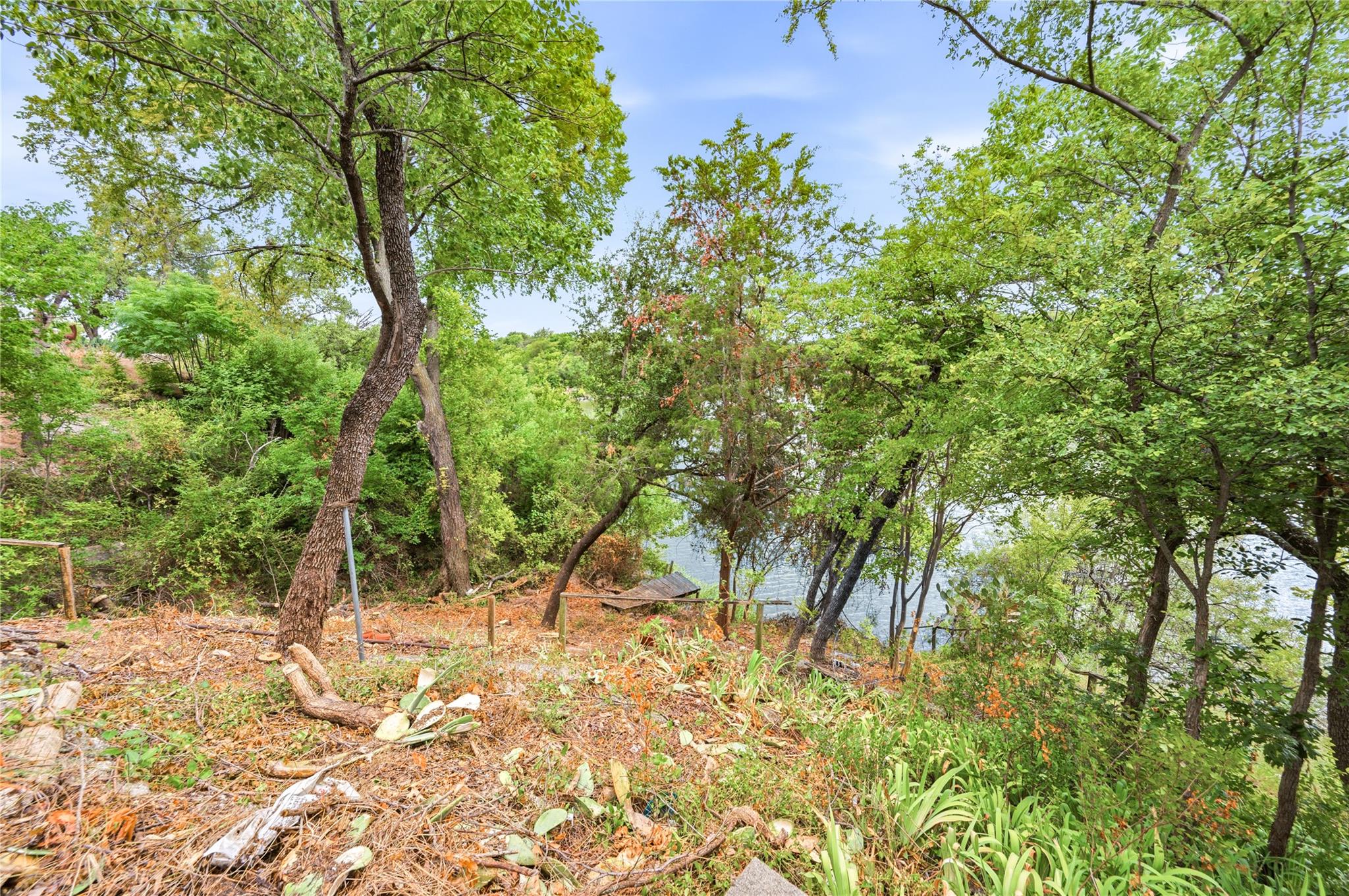 main property photo 24
