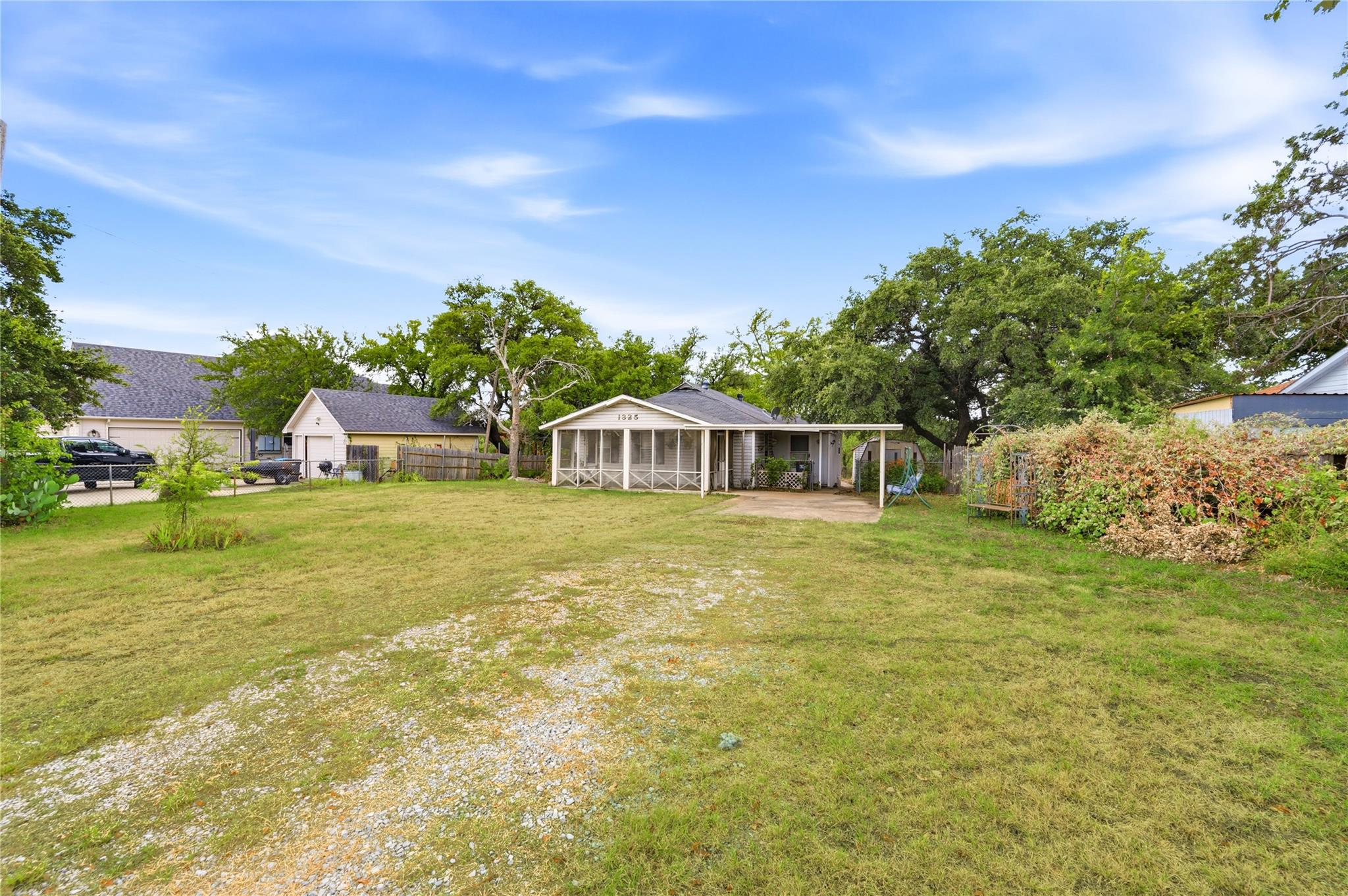 main property photo 5