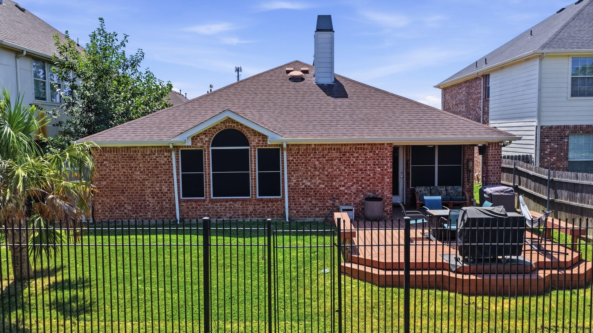 main property photo 31