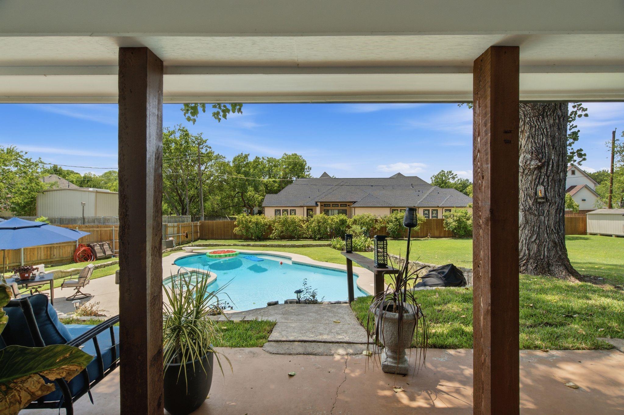 main property photo 24