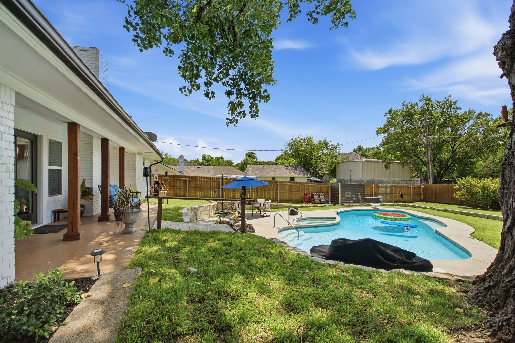 main property photo 25