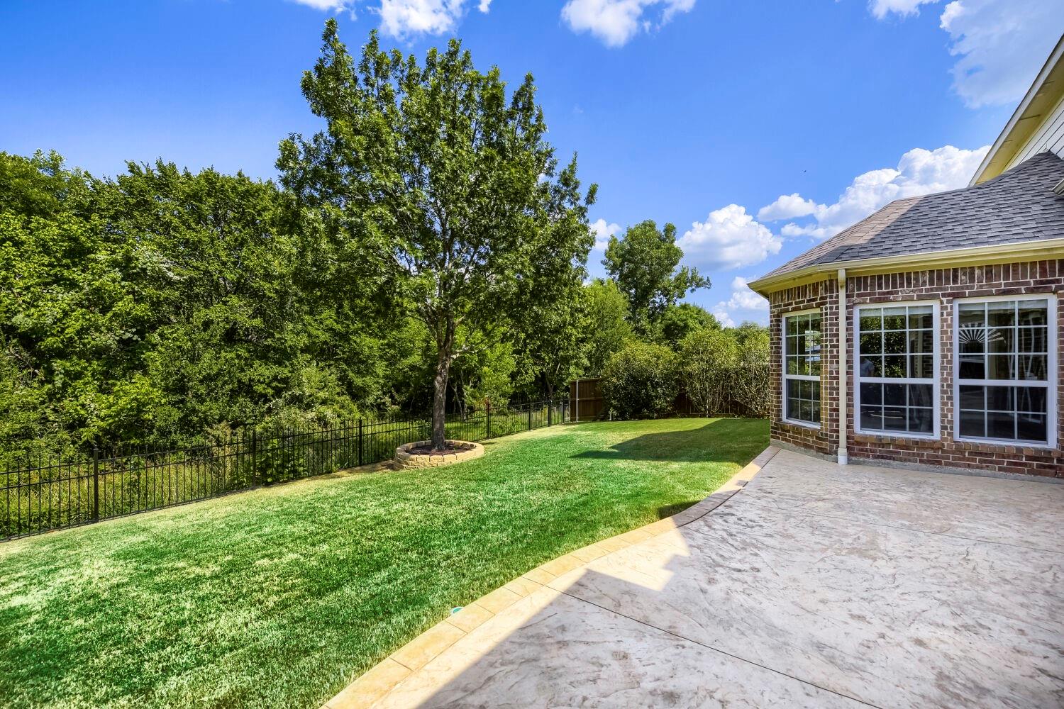 main property photo 34