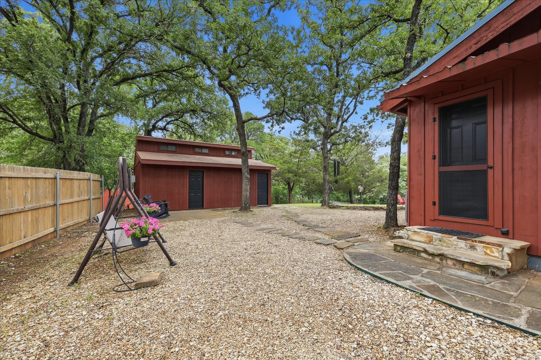 main property photo 17