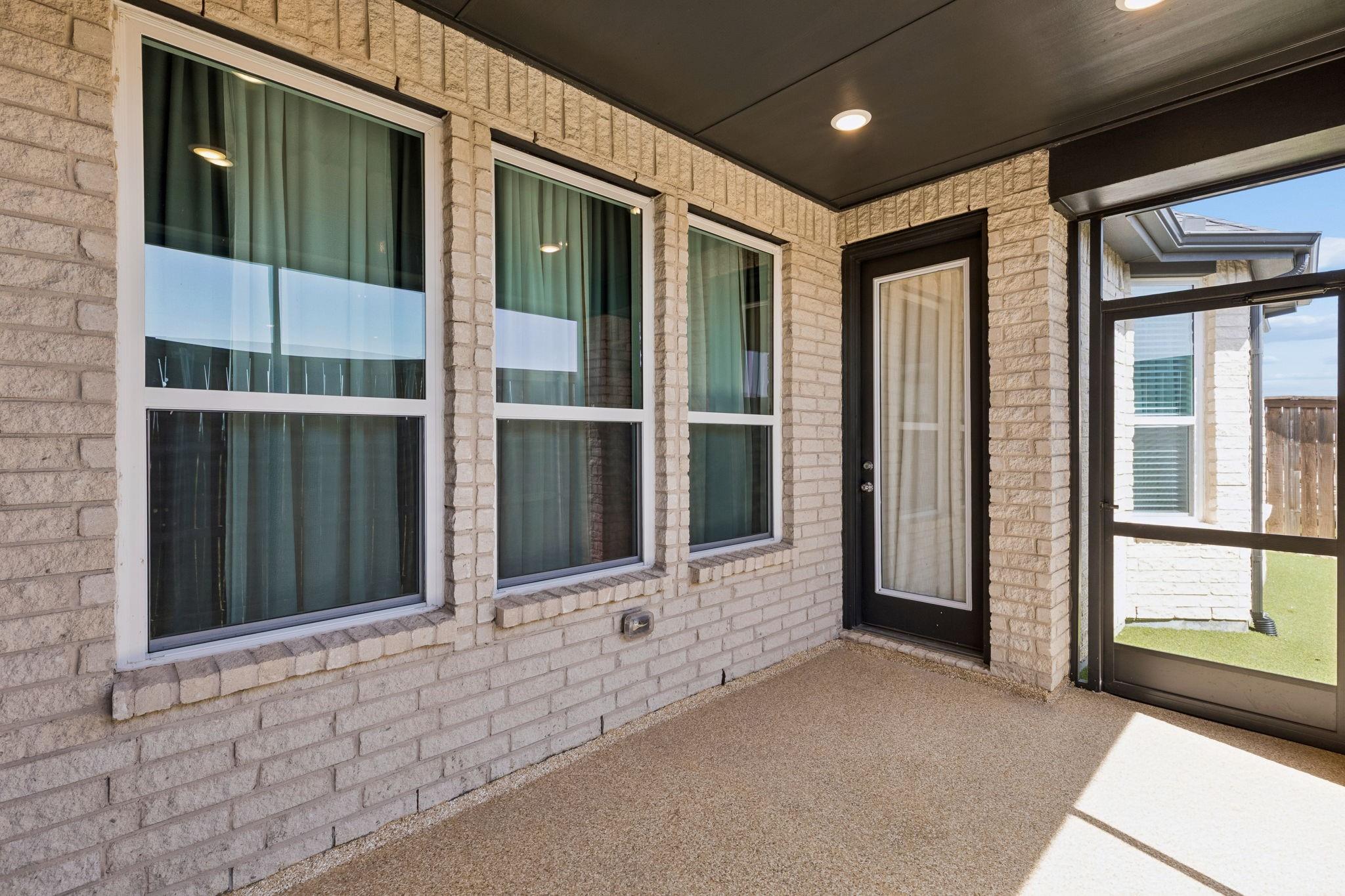 main property photo 15