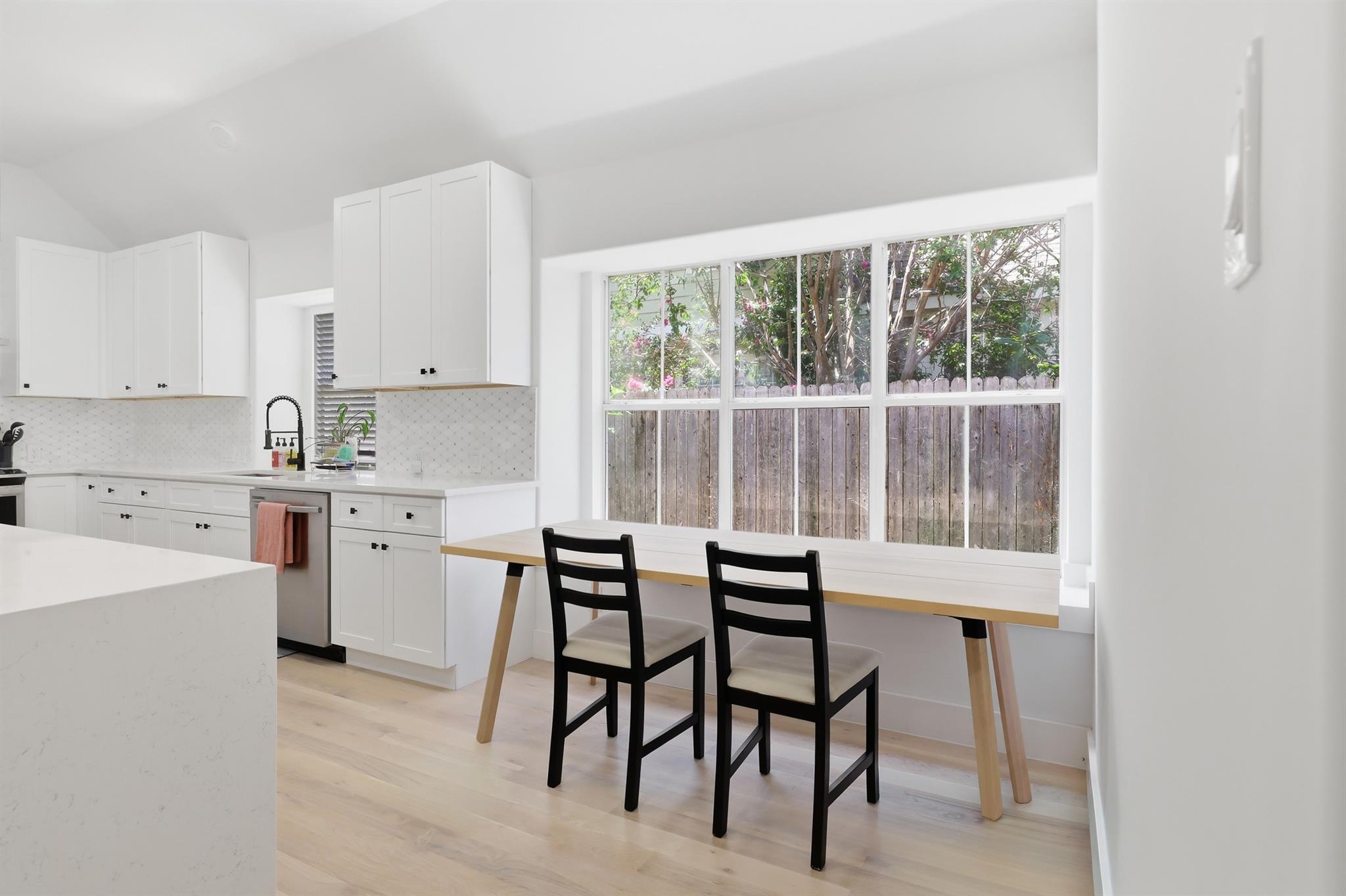 property viewer photo 13