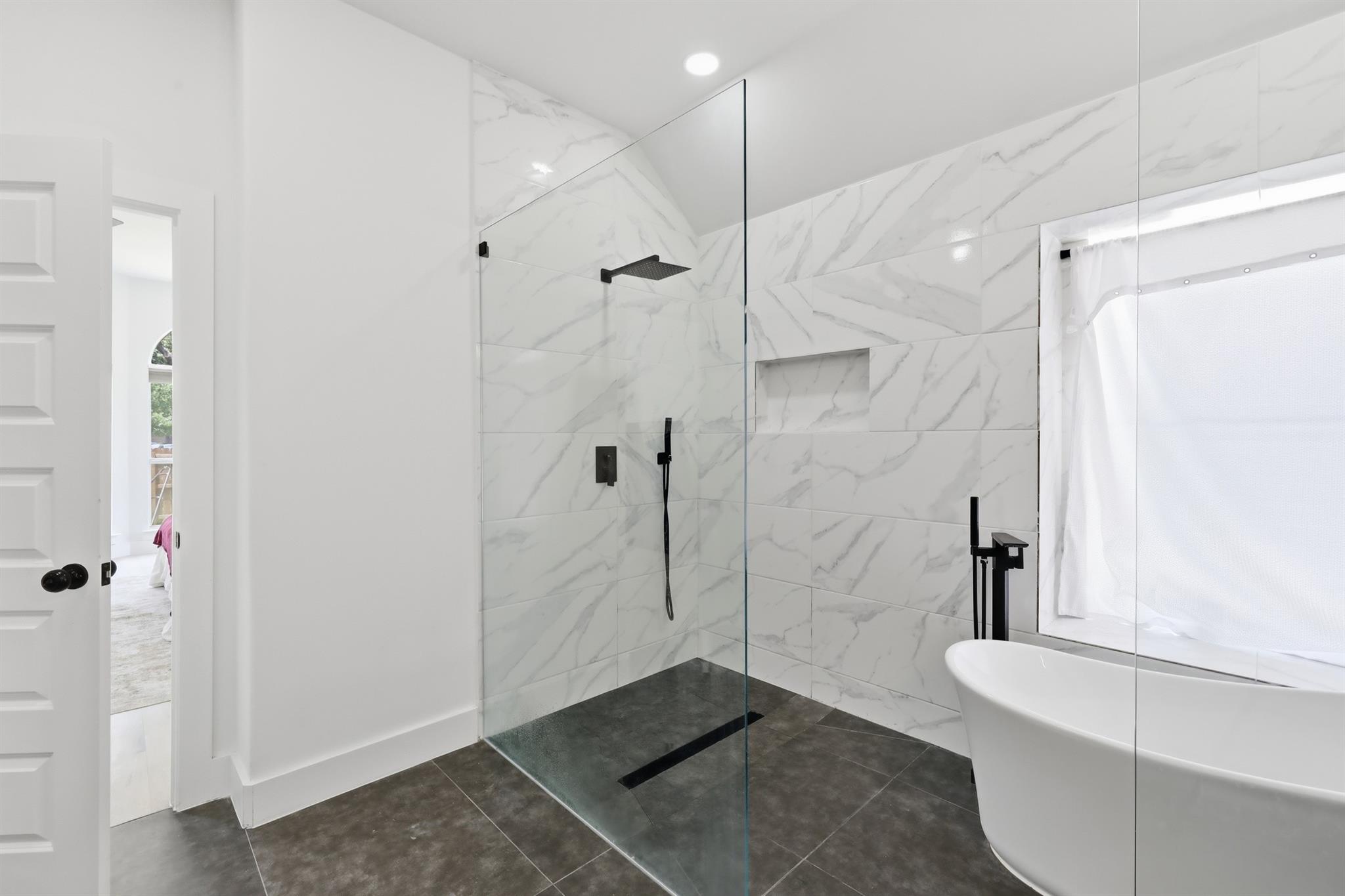 property viewer photo 19
