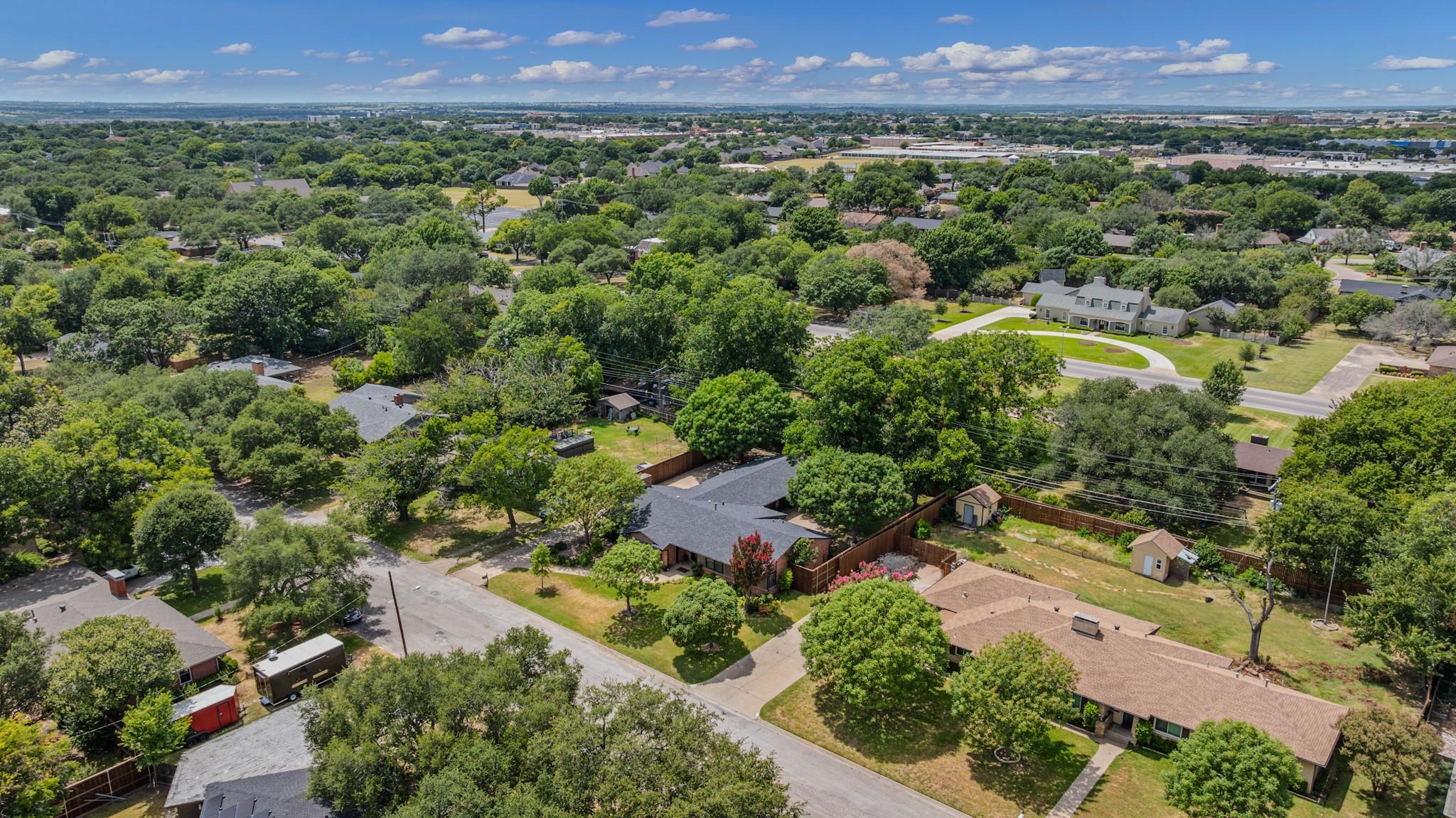 main property photo 32