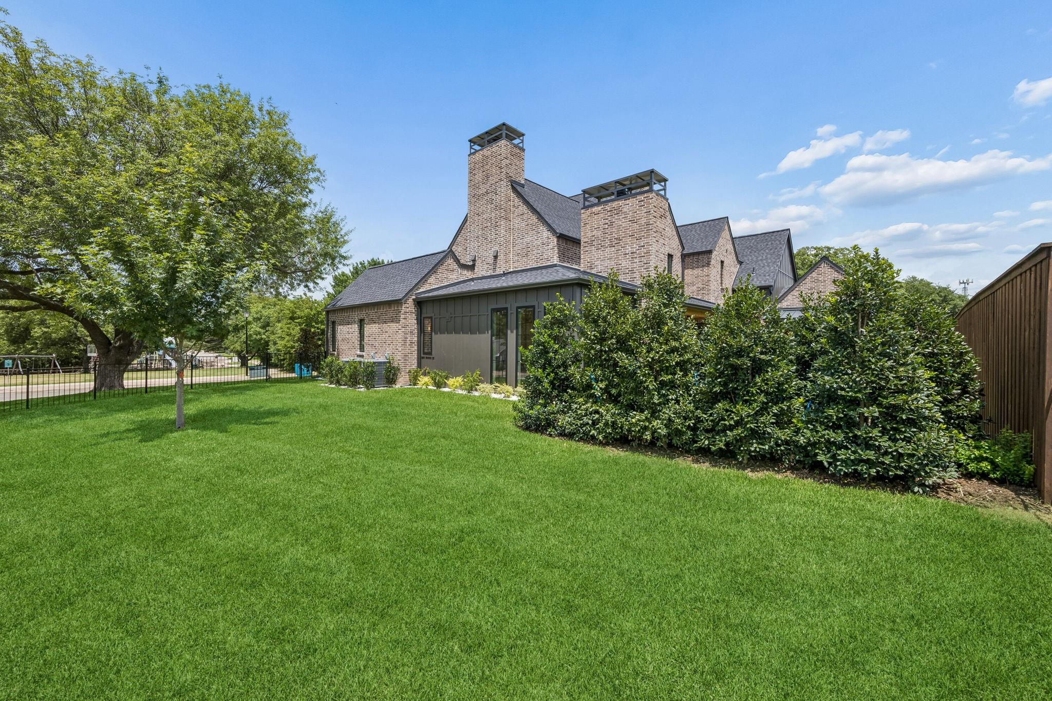 main property photo 36