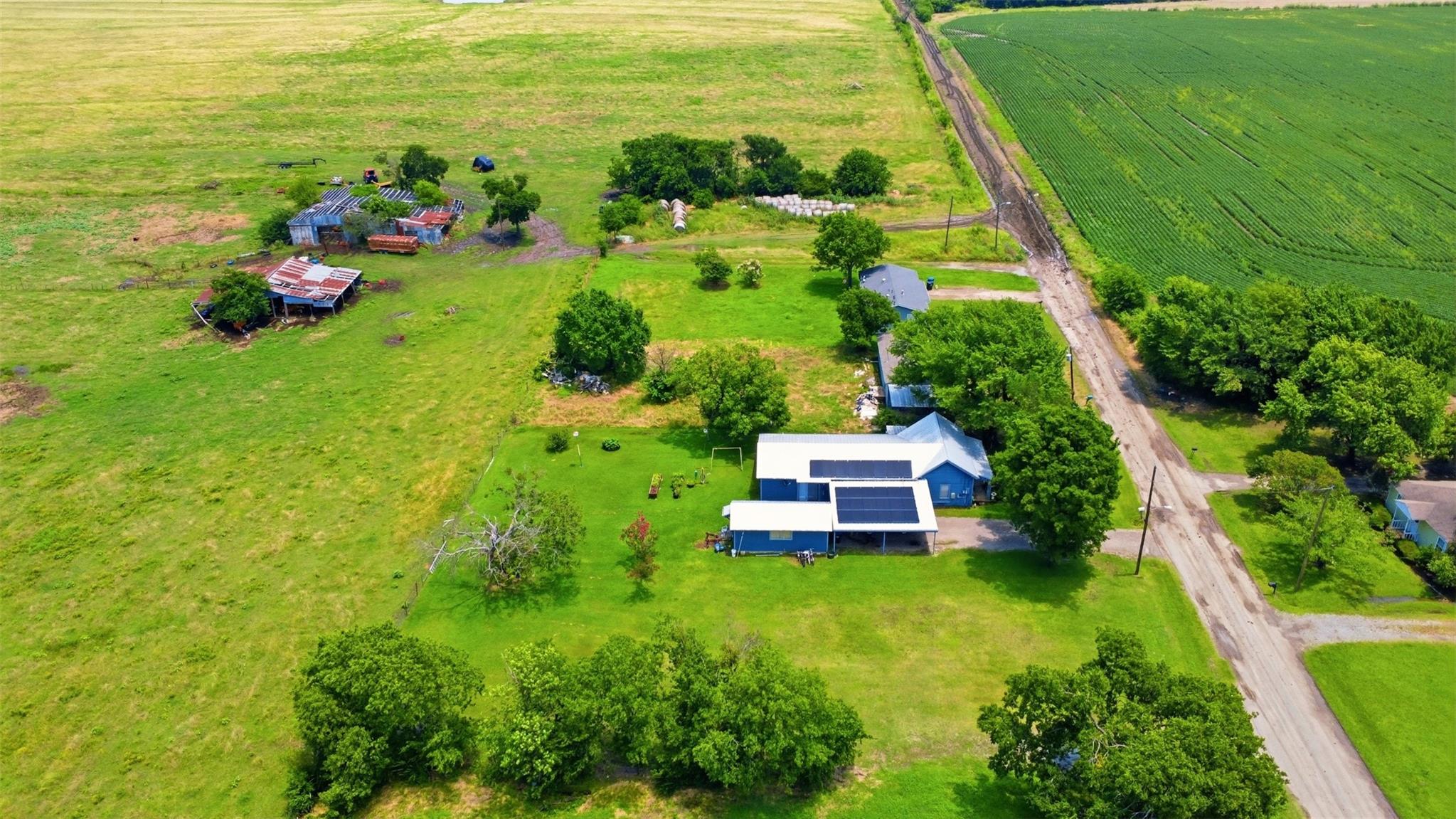 main property photo 8
