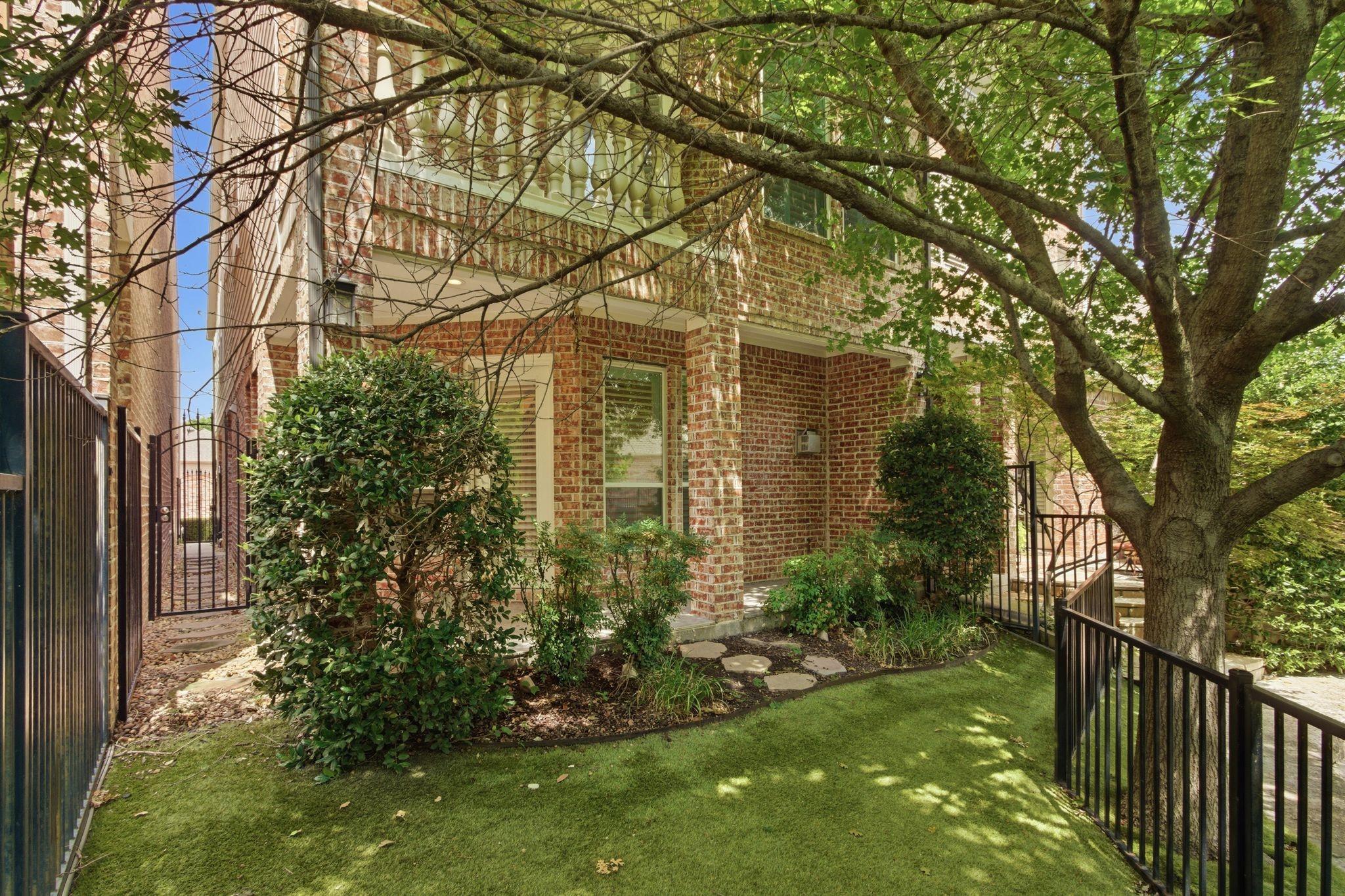 main property photo 28