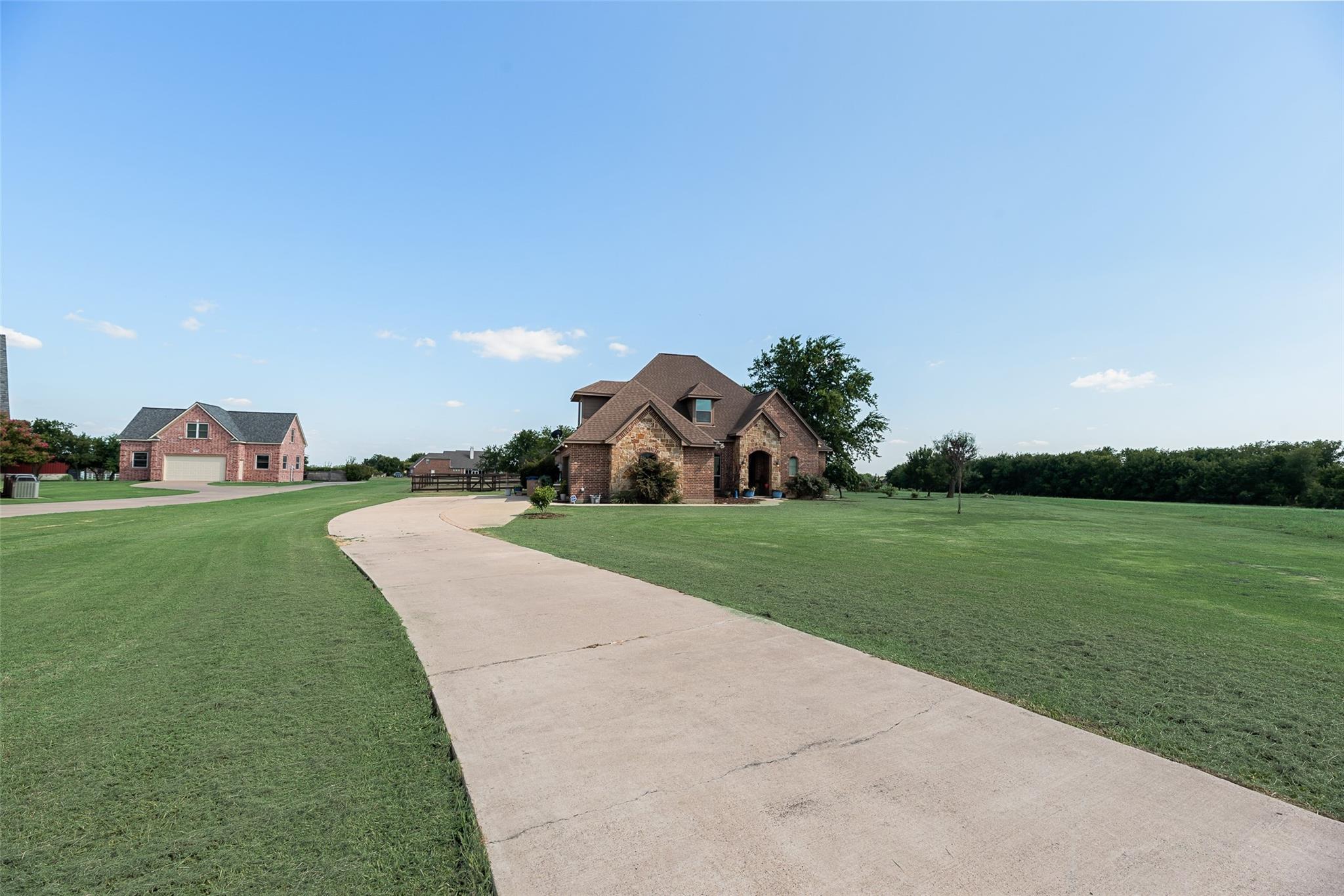 main property photo 34