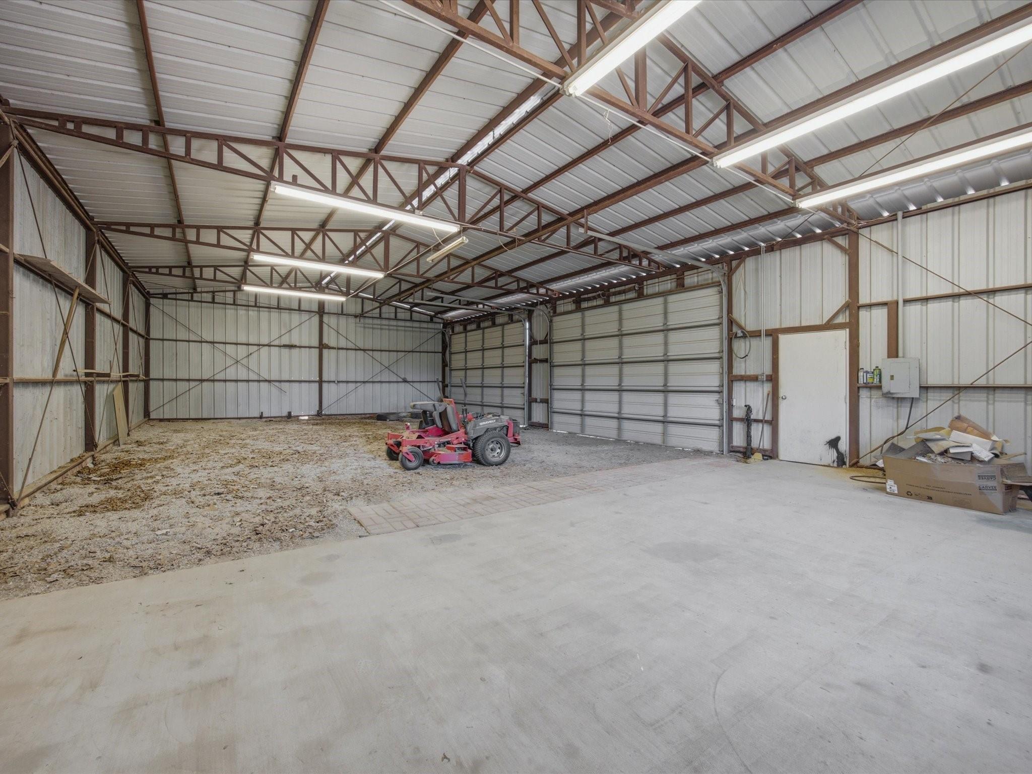 main property photo 18
