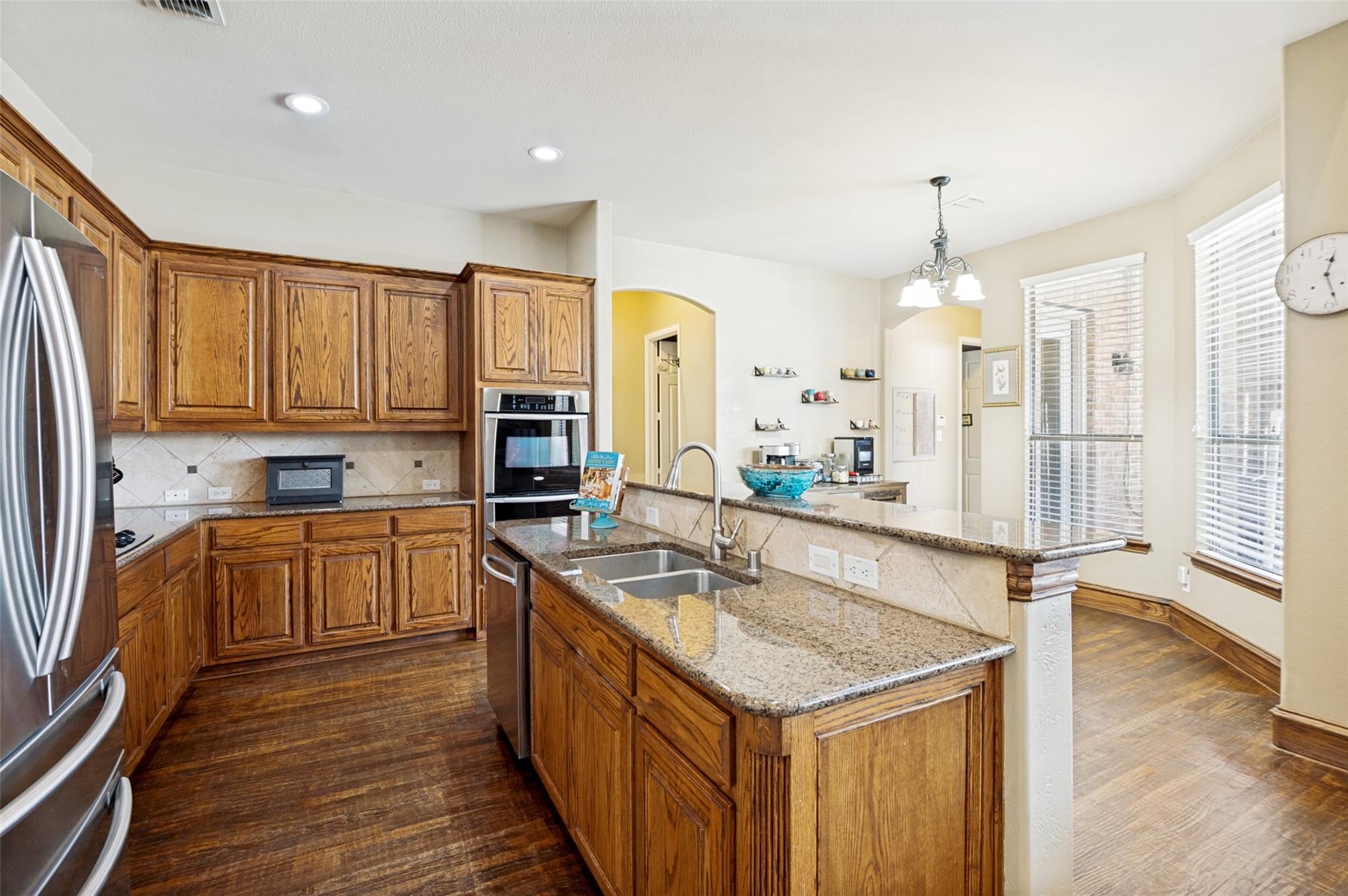 main property photo 11