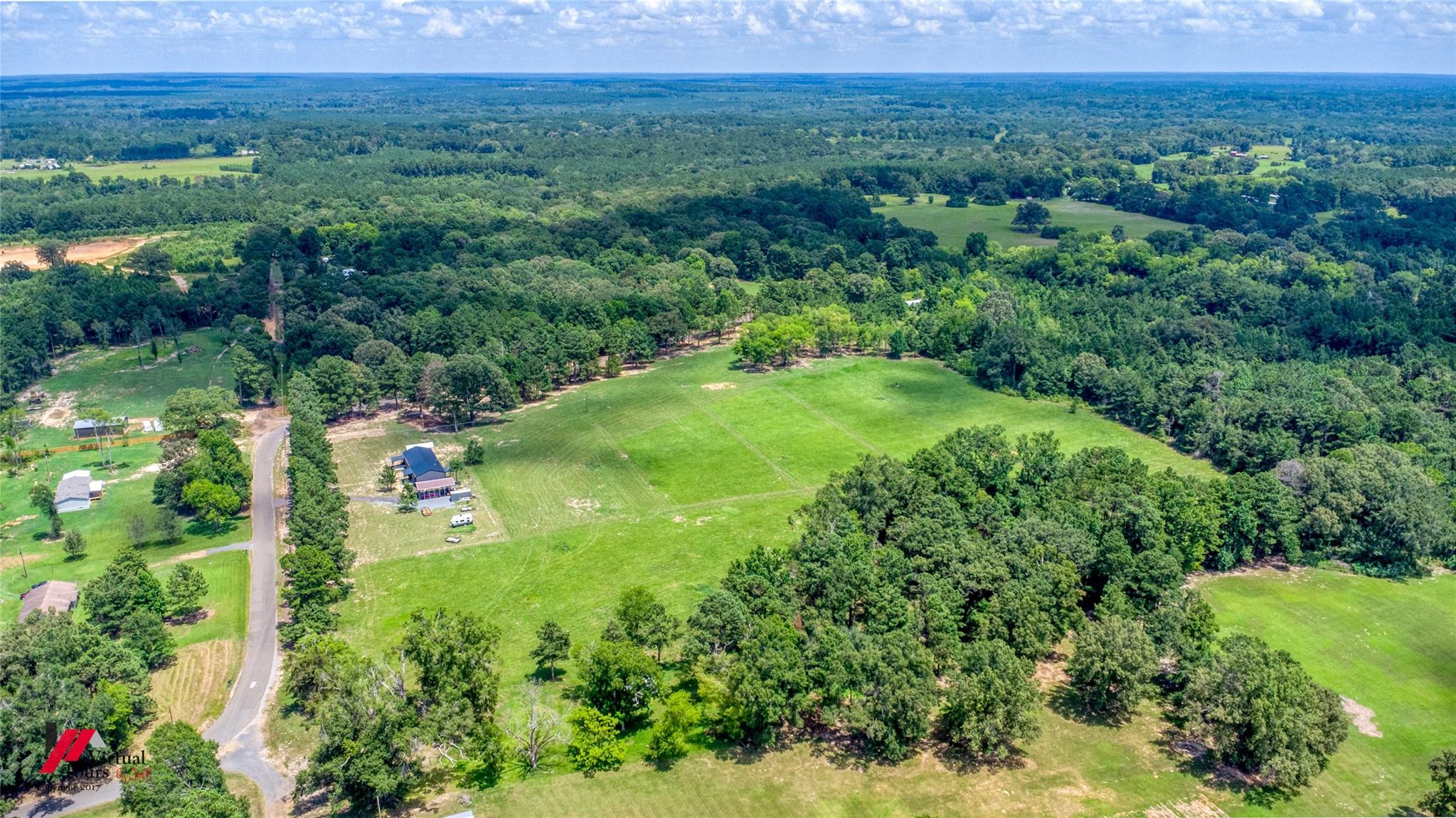 main property photo 9