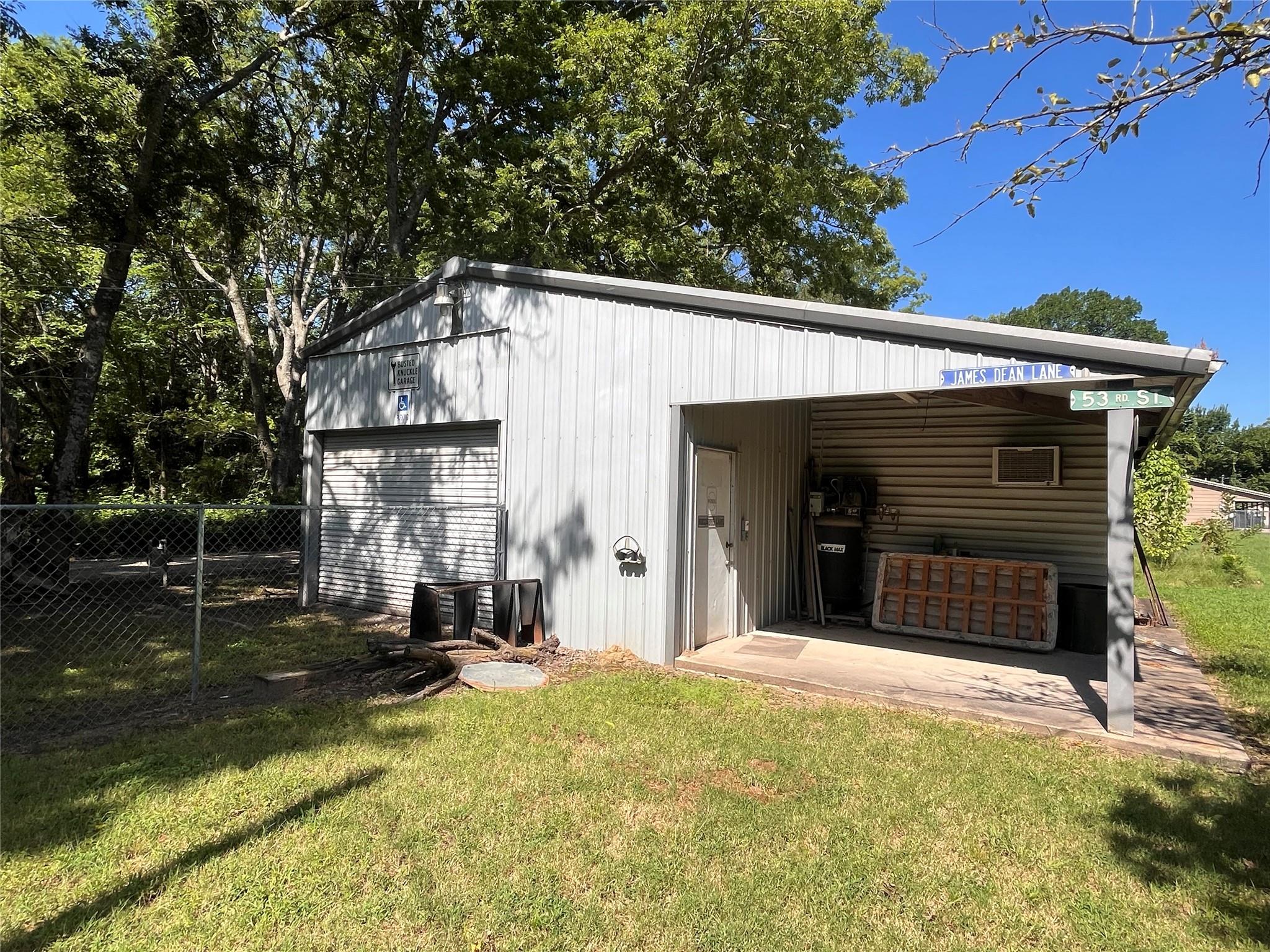 main property photo 3