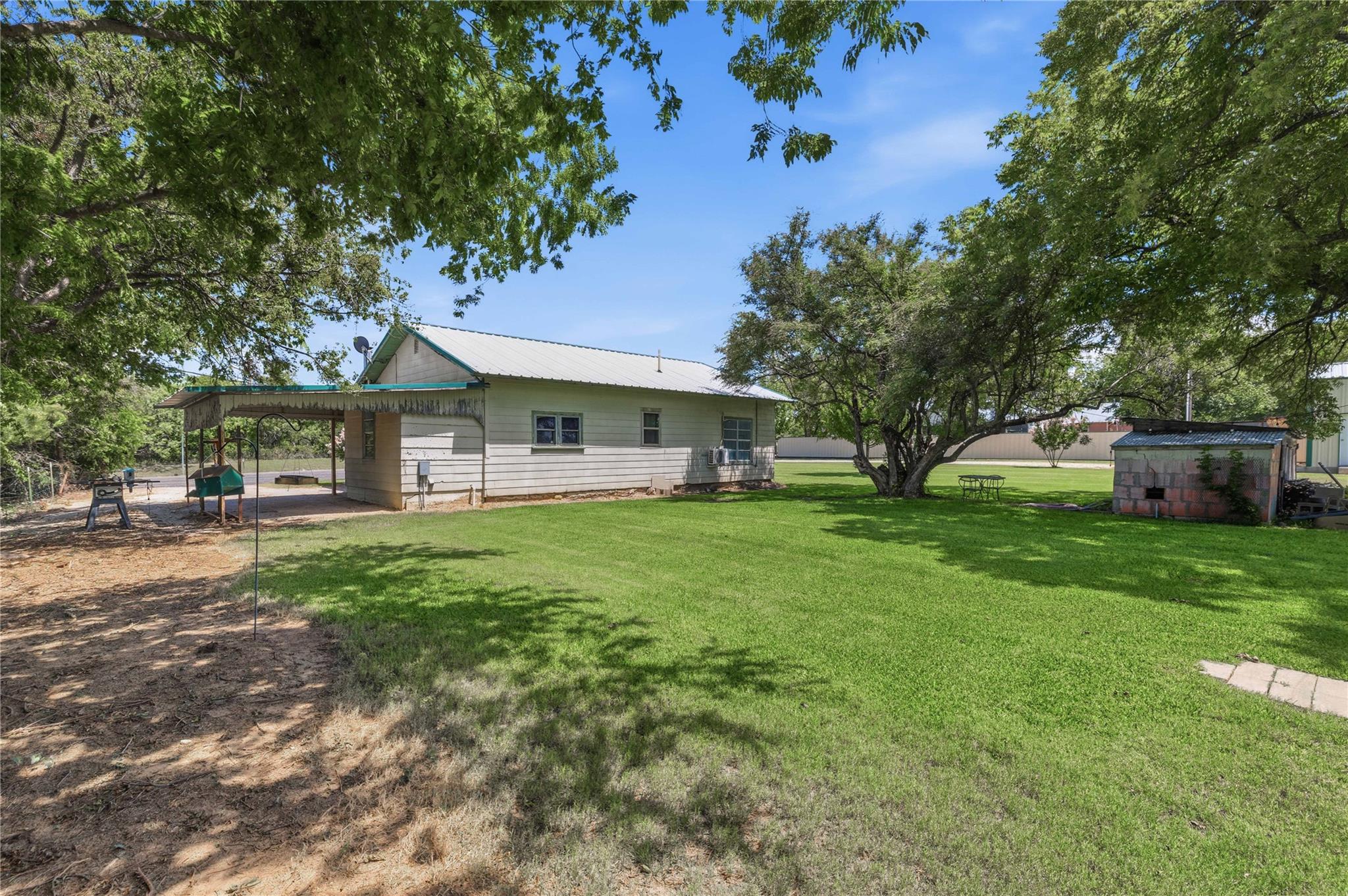 main property photo 16