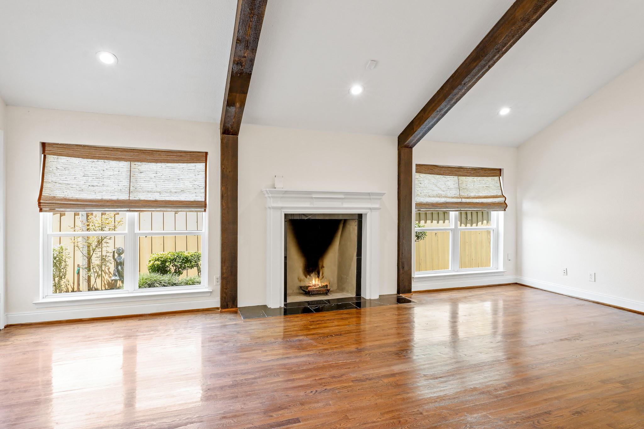 property viewer photo 15