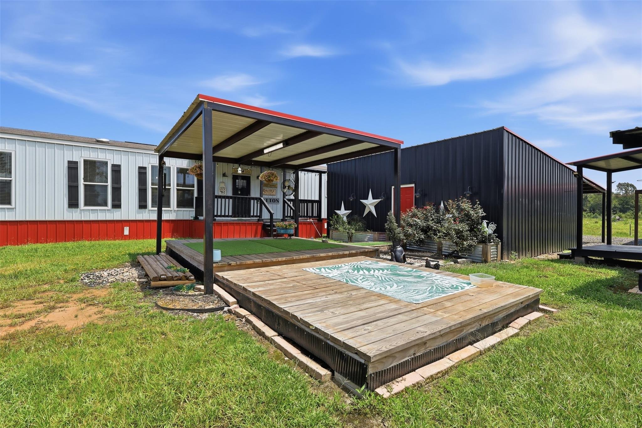 main property photo 6