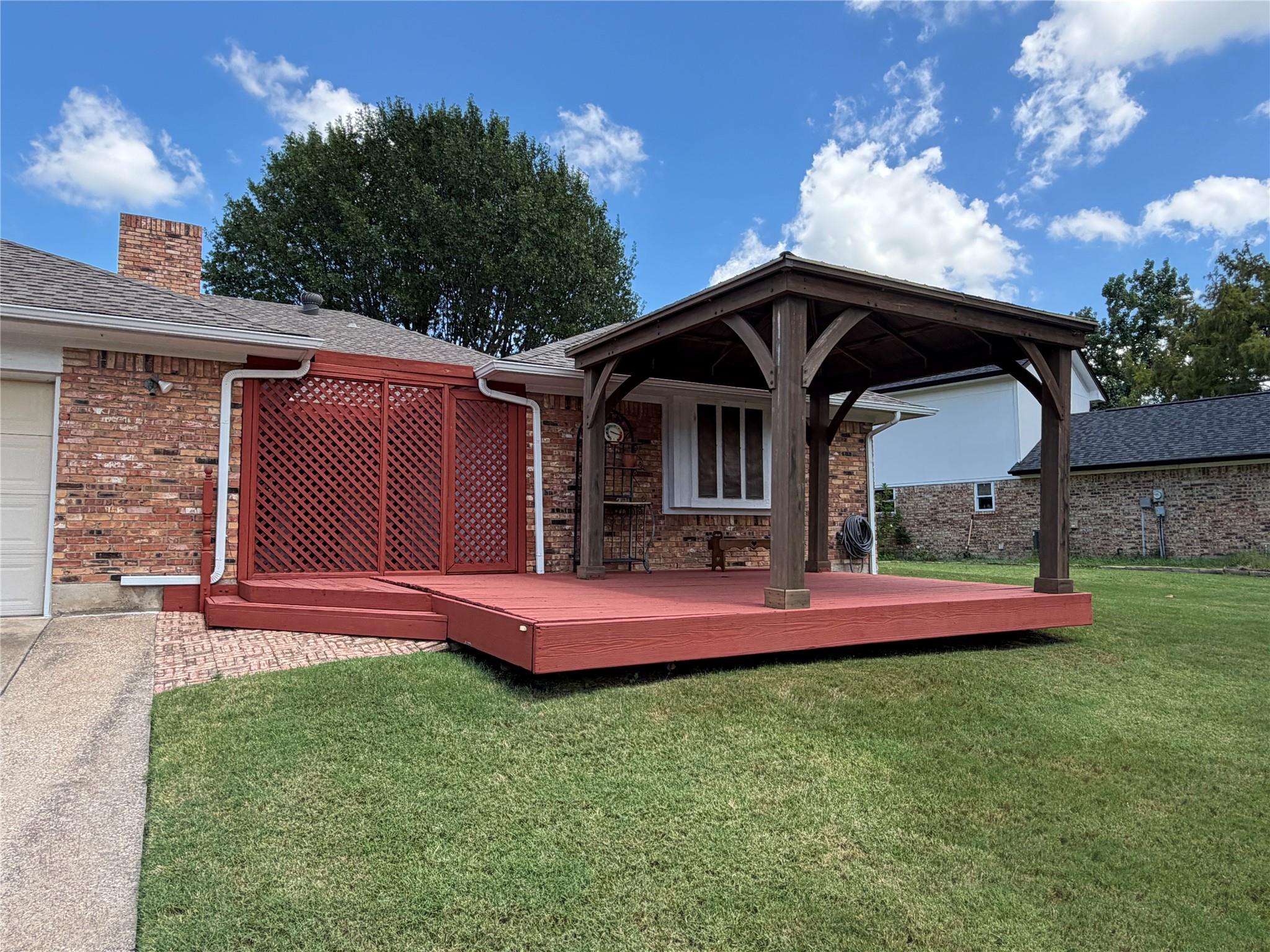 main property photo 24
