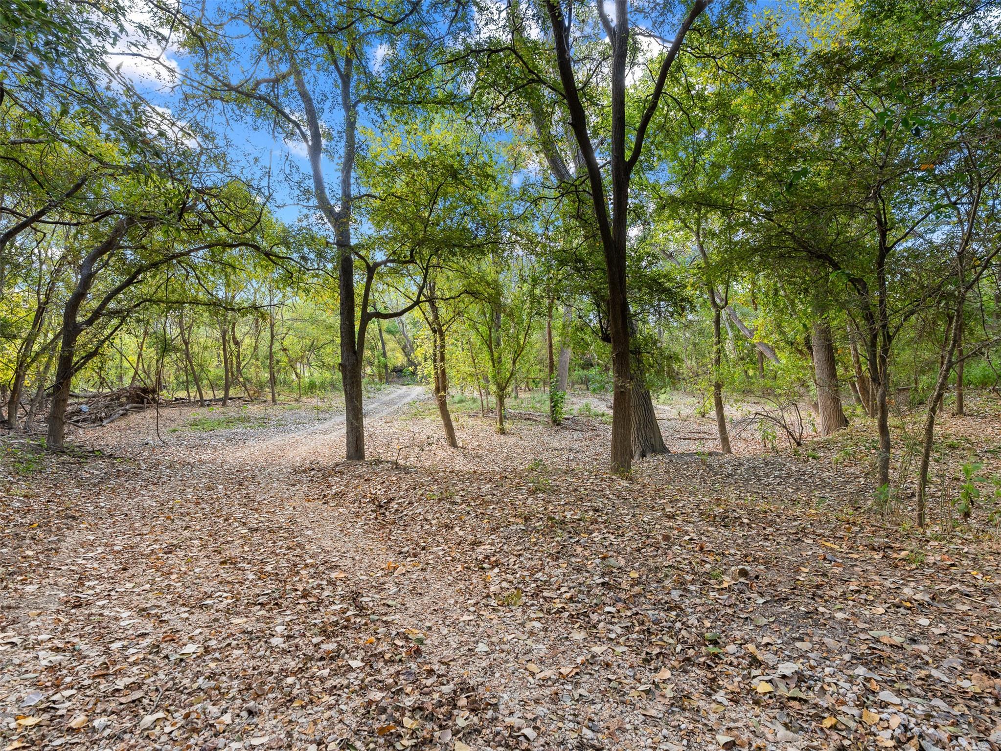 main property photo 27