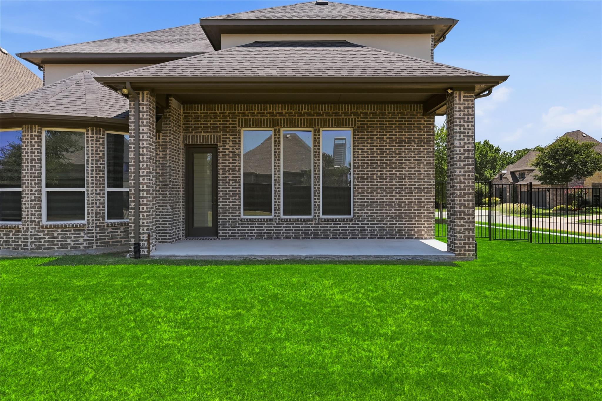 main property photo 29
