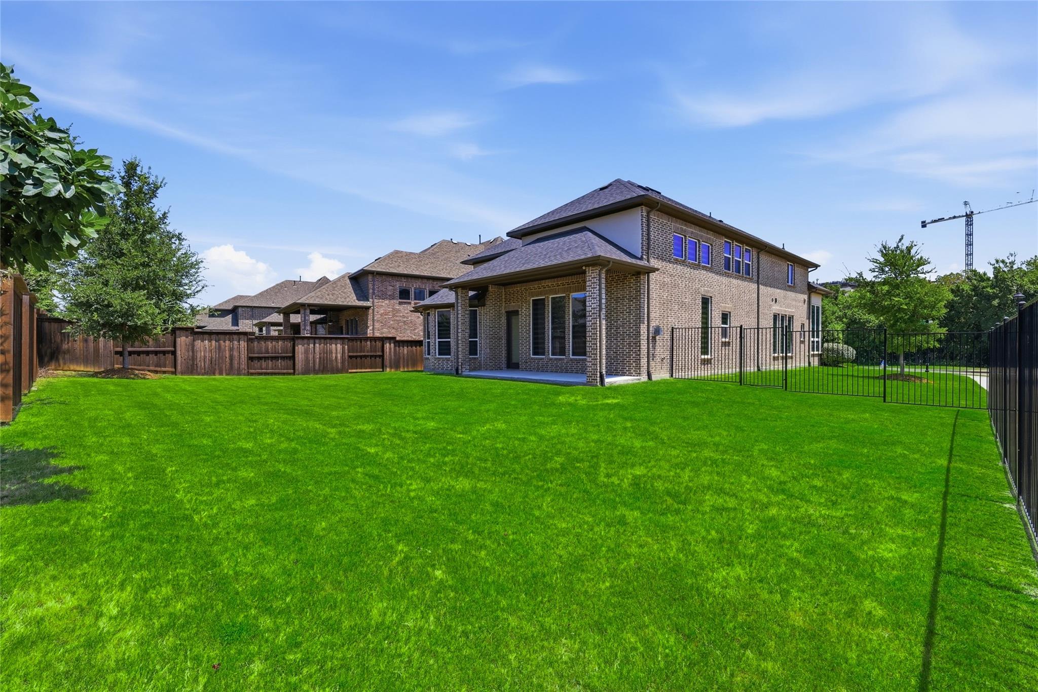 main property photo 30